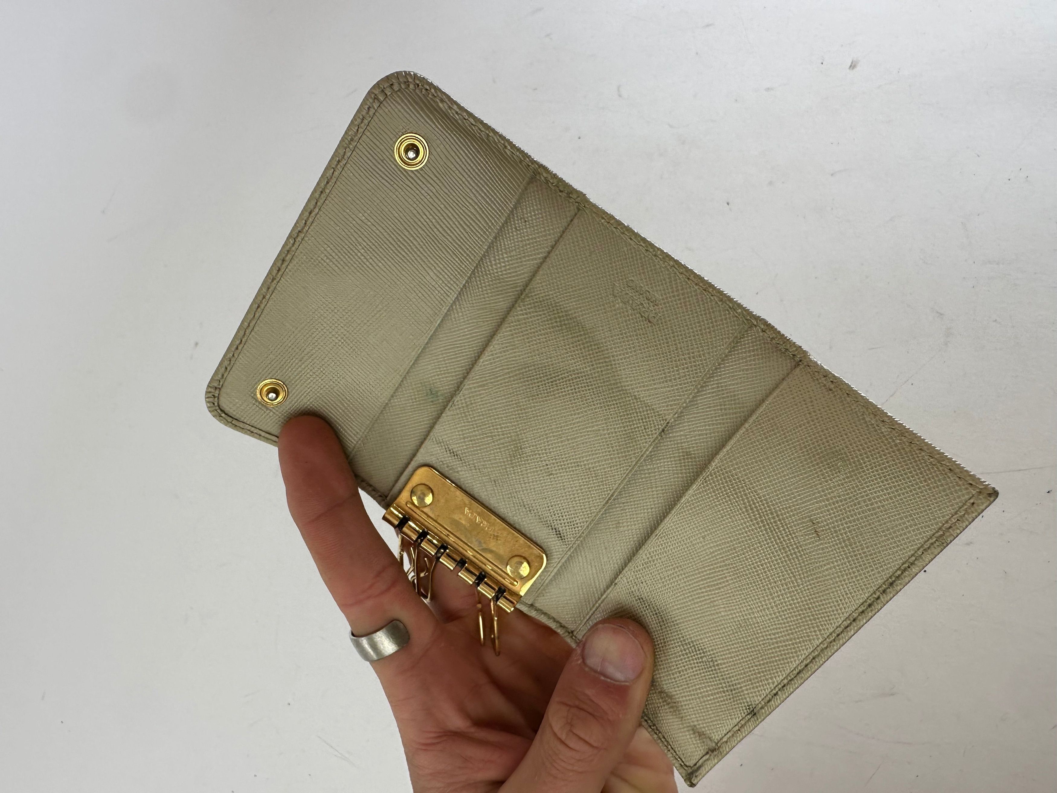 Prada Vintage Leather Card / Key Holder White Size ONE SIZE - 5 Thumbnail