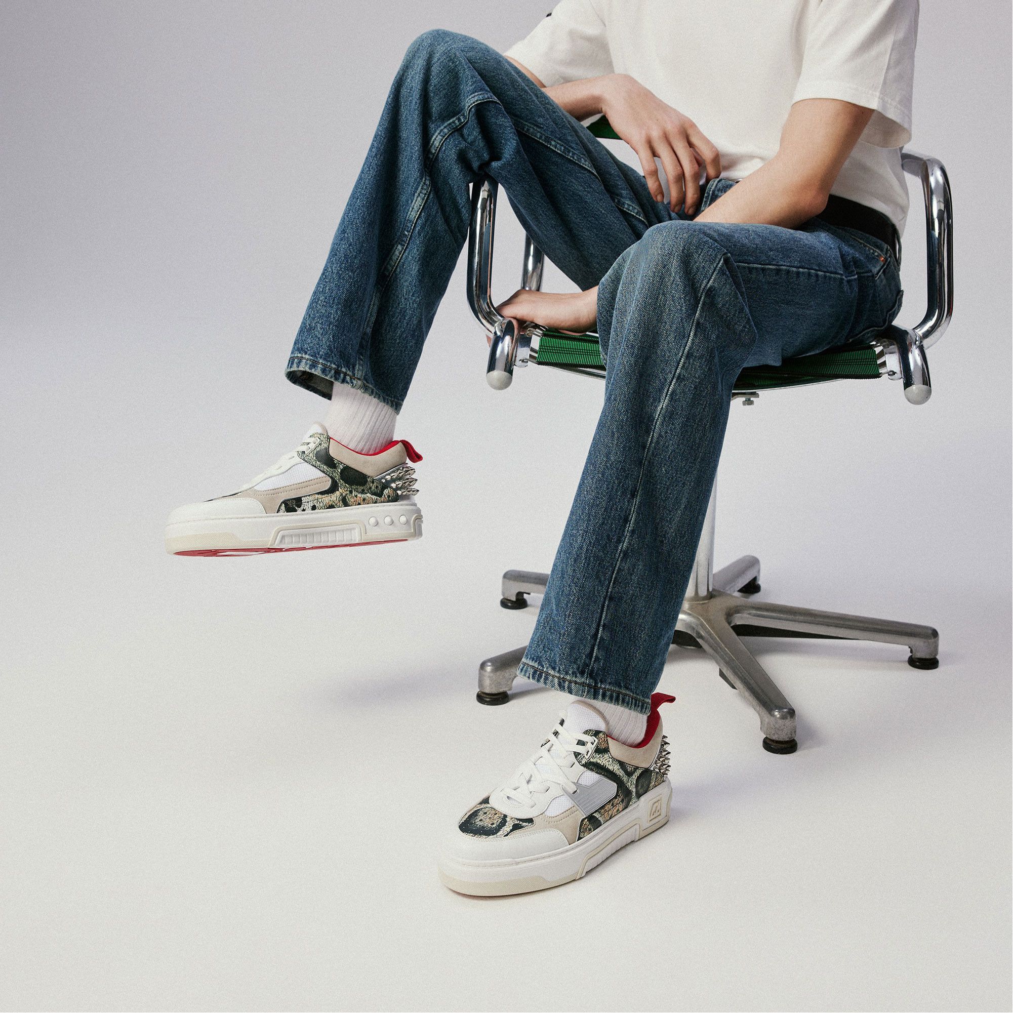 Christian Louboutin astroloubi low-top sneakers in calf leather & suede Size US 11 / EU 44 - 5 Thumbnail