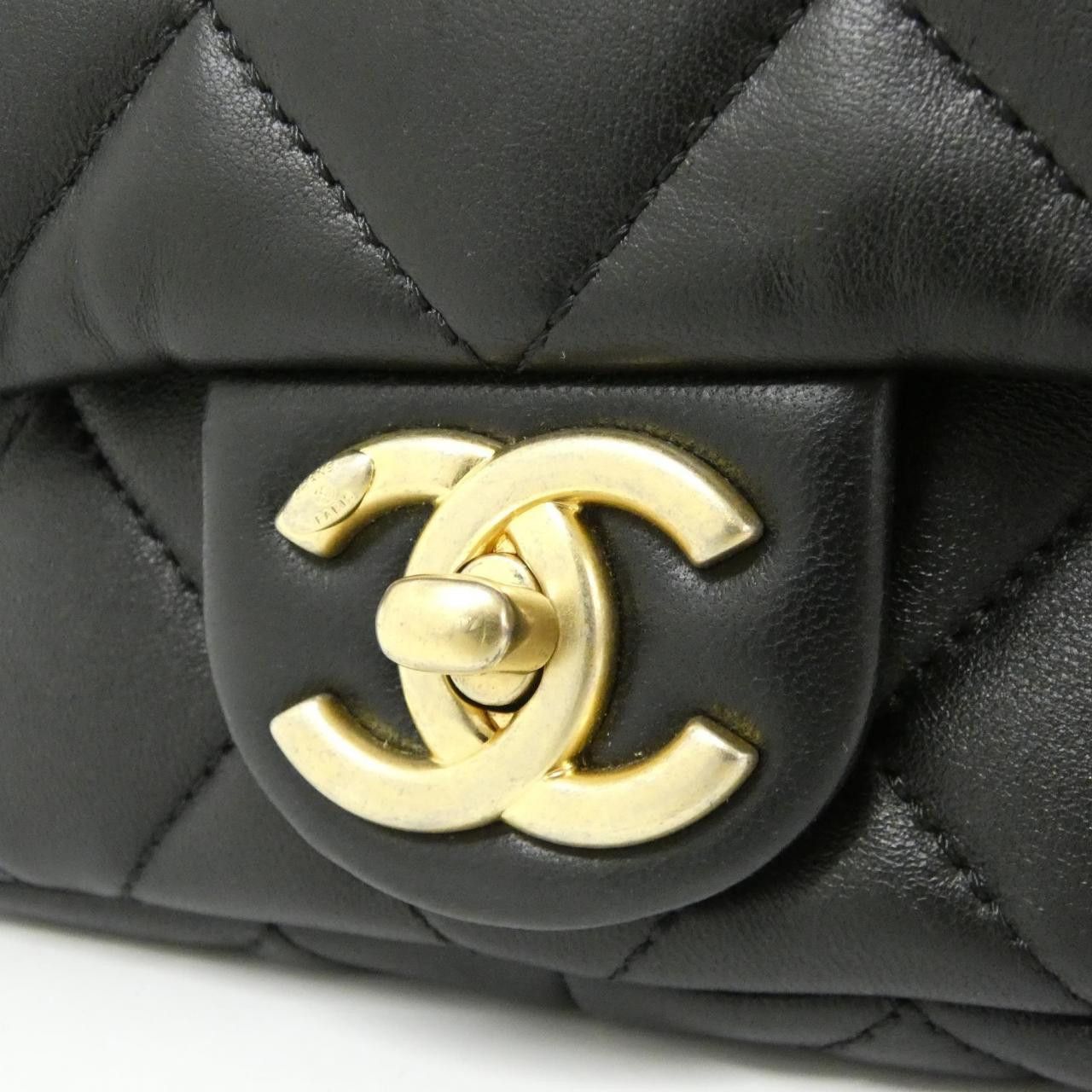 Chanel Chanel Chanel Lambskin Shoulder Bag Leather Shoulder Bag AS3213 DUTY FREE for USA Size ONE SIZE - 4 Thumbnail