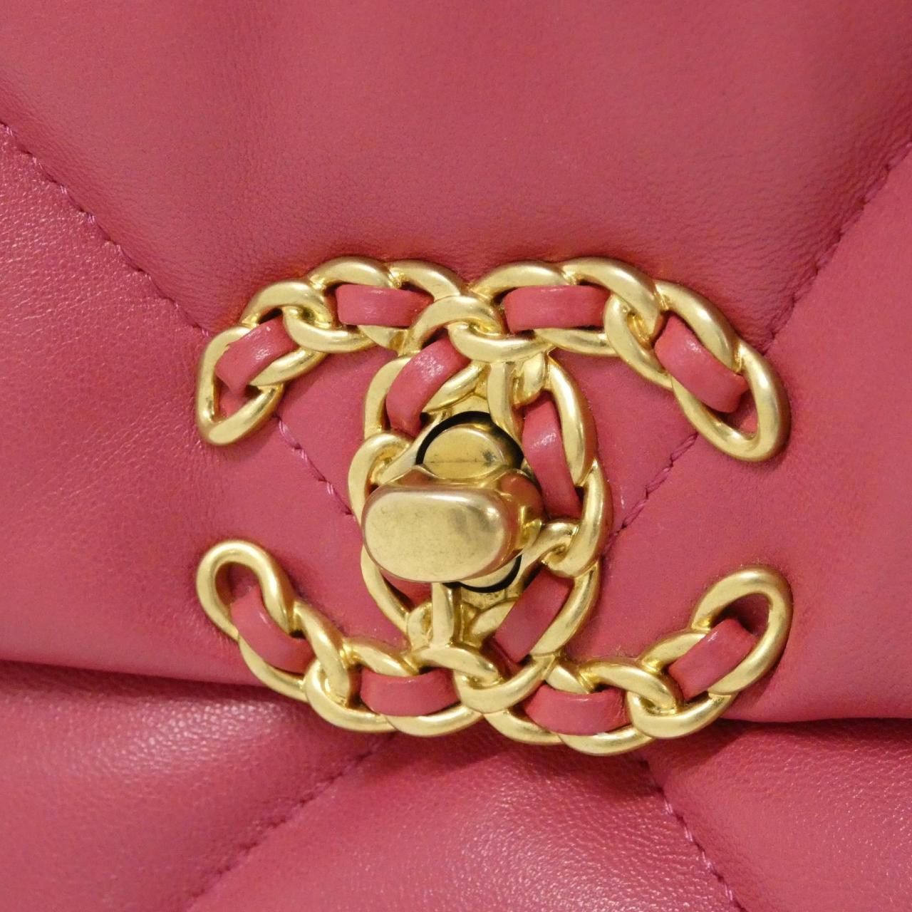 Chanel Chanel Chanel 19 Lambskin Shoulder Bag Leather Shoulder Bag AS1161 DUTY FREE for USA Size ONE SIZE - 4 Thumbnail