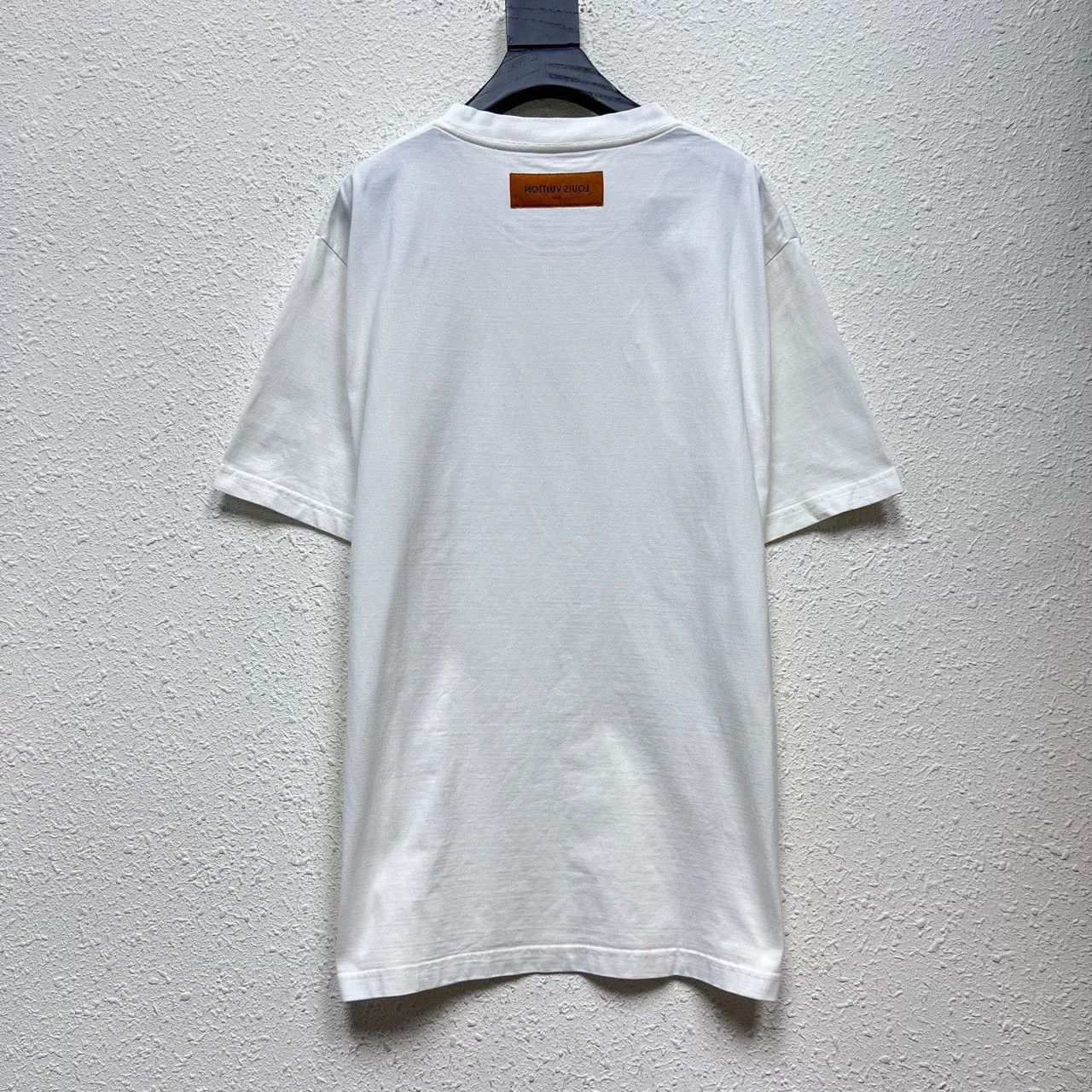 Louis Vuitton Louis Vuitton LV Logo Print White T-shirt Size US XXL / EU 58 / 5 - 2 Thumbnail