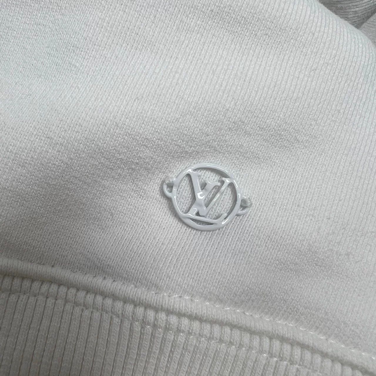 Louis Vuitton Louis Vuitton Character Embroidery Sweatshirt Size US L / EU 52-54 / 3 - 6 Thumbnail