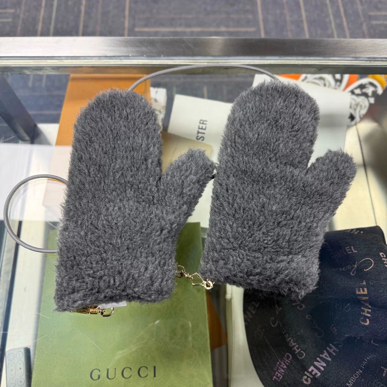 Max Mara MAX MARA Gray Teddy Gloves Size ONE SIZE - 2 Thumbnail