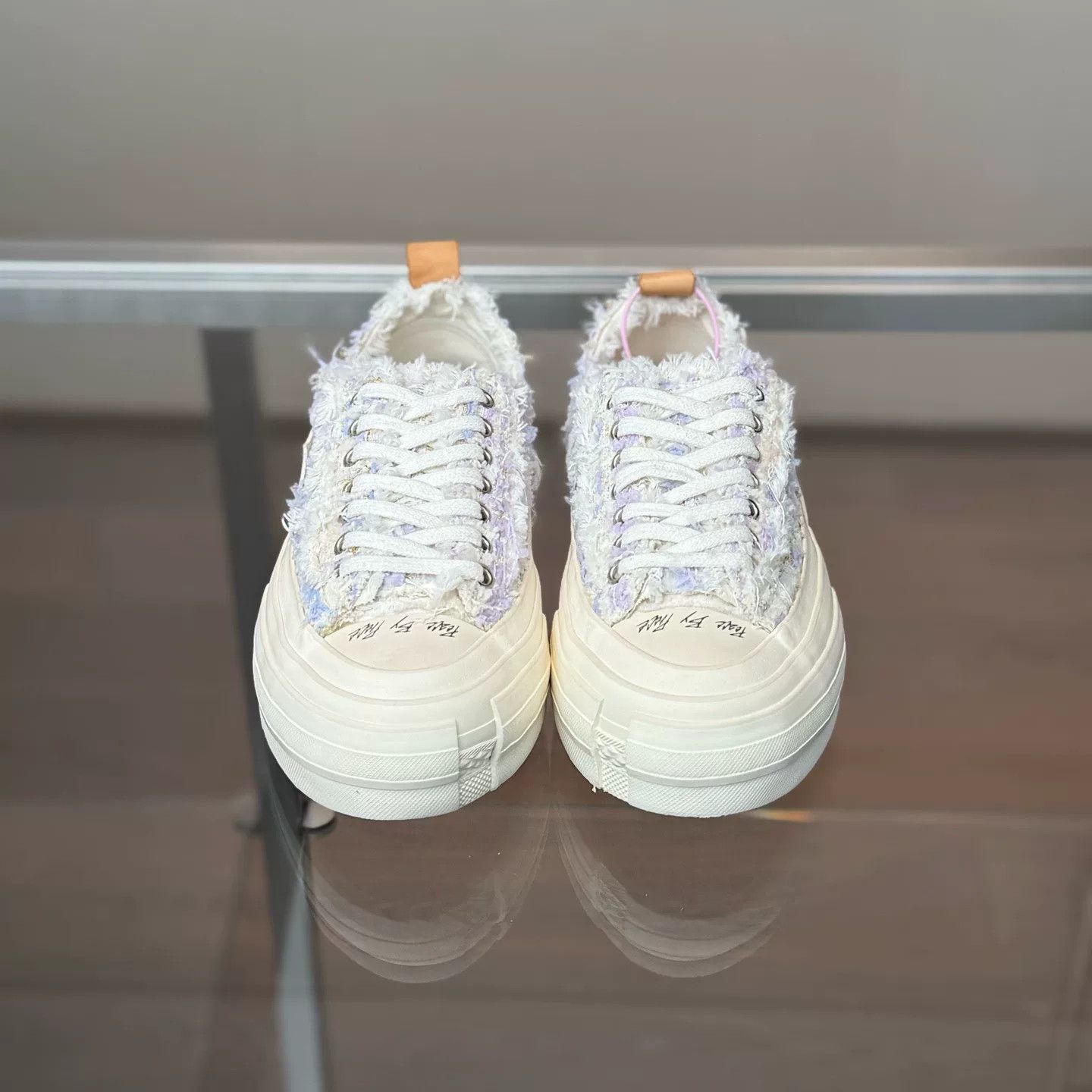 xVESSEL xVESSEL White Purple Chanel-Style Shoes Size US 6 / IT 36 - 2 Thumbnail