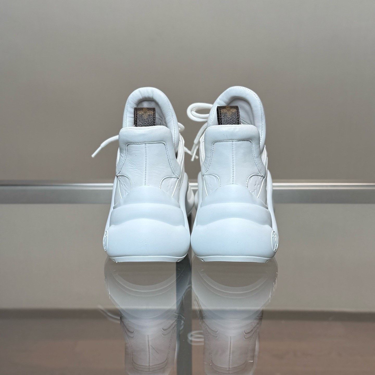Louis Vuitton Louis Vuitton Archlight White Dad Shoes Size US 7 / IT 37 - 4 Thumbnail