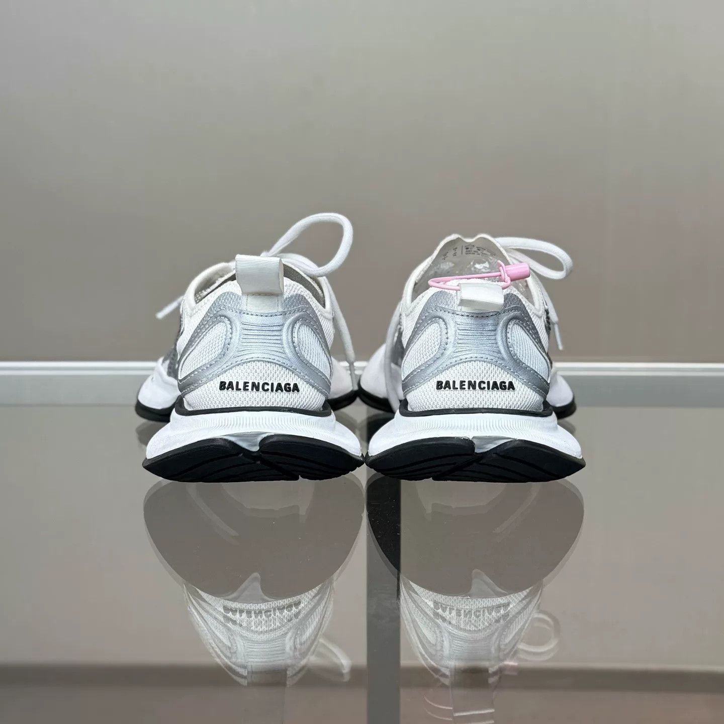 Balenciaga Balenciaga CIRCUIT Silver Sneakers Size US 5 / IT 35 - 4 Thumbnail