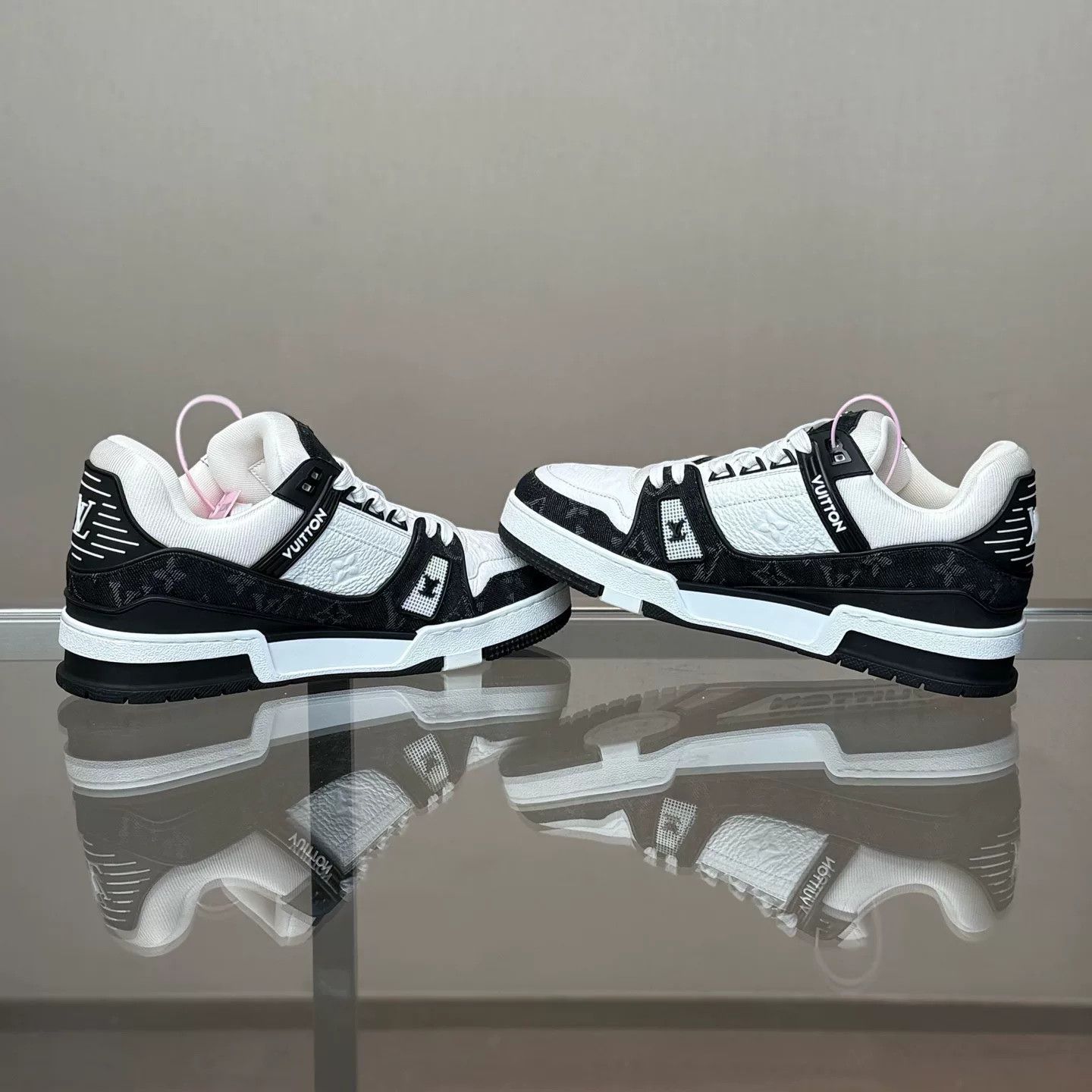 Louis Vuitton Louis Vuitton LV Trainer Panda Denim Size US 7 / EU 40 - 6 Thumbnail