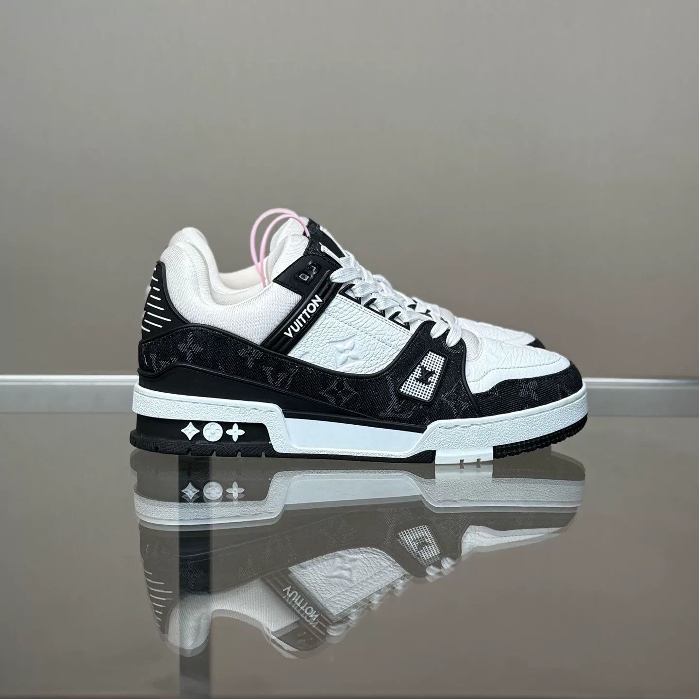 Louis Vuitton Louis Vuitton LV Trainer Panda Denim Size US 7 / EU 40 - 3 Thumbnail