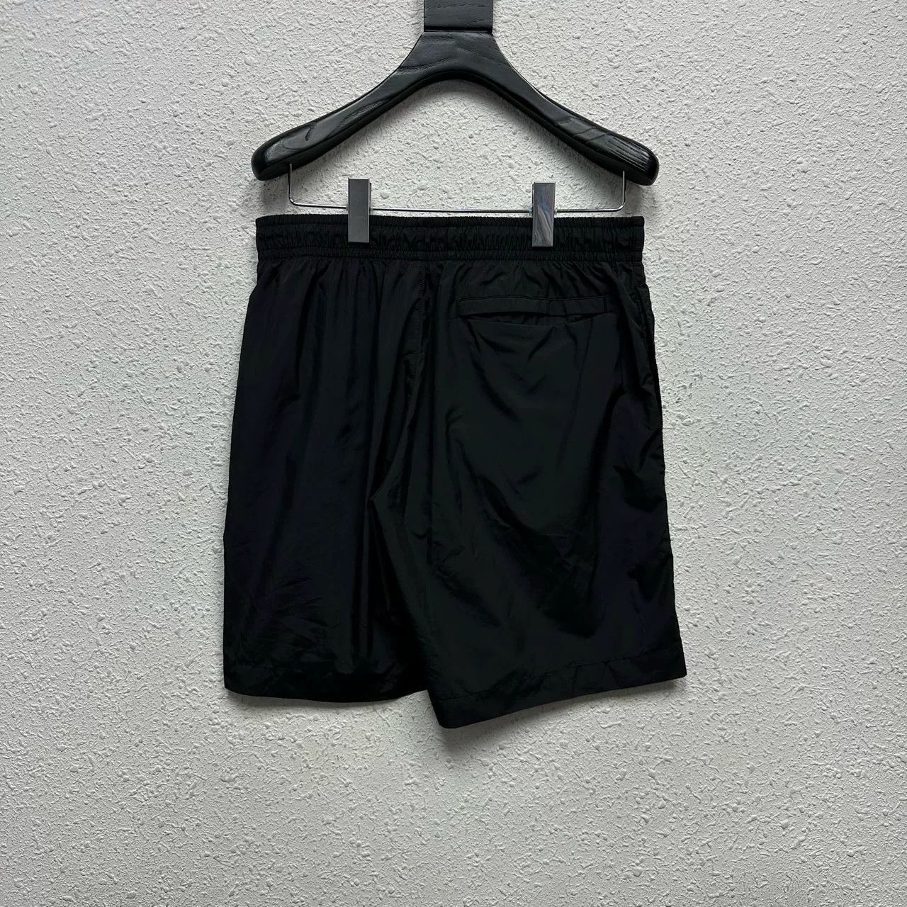 Givenchy Givenchy Black Metal Logo Shorts Size US 27 - 2 Thumbnail
