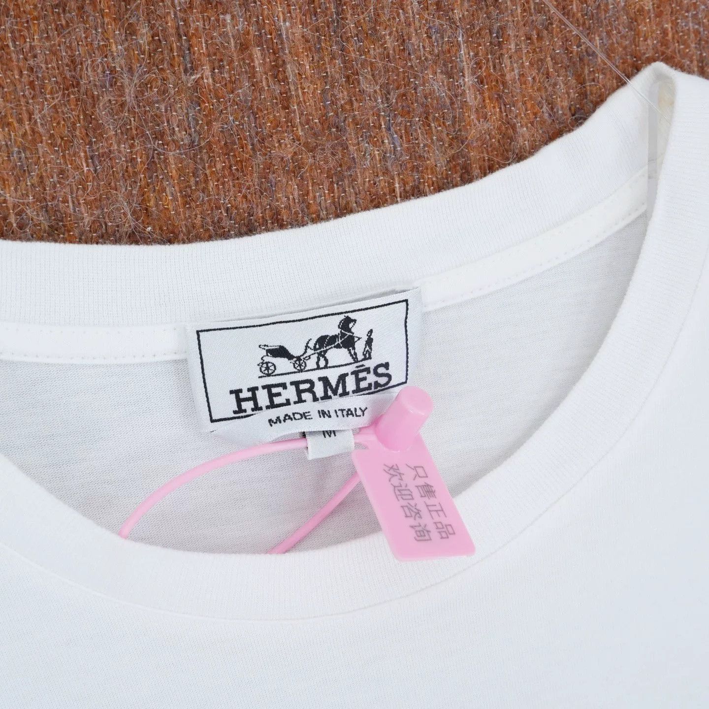 Hermes Hermes 2024 Embossed Logo T-shirt Size US M / EU 48-50 / 2 - 3 Thumbnail