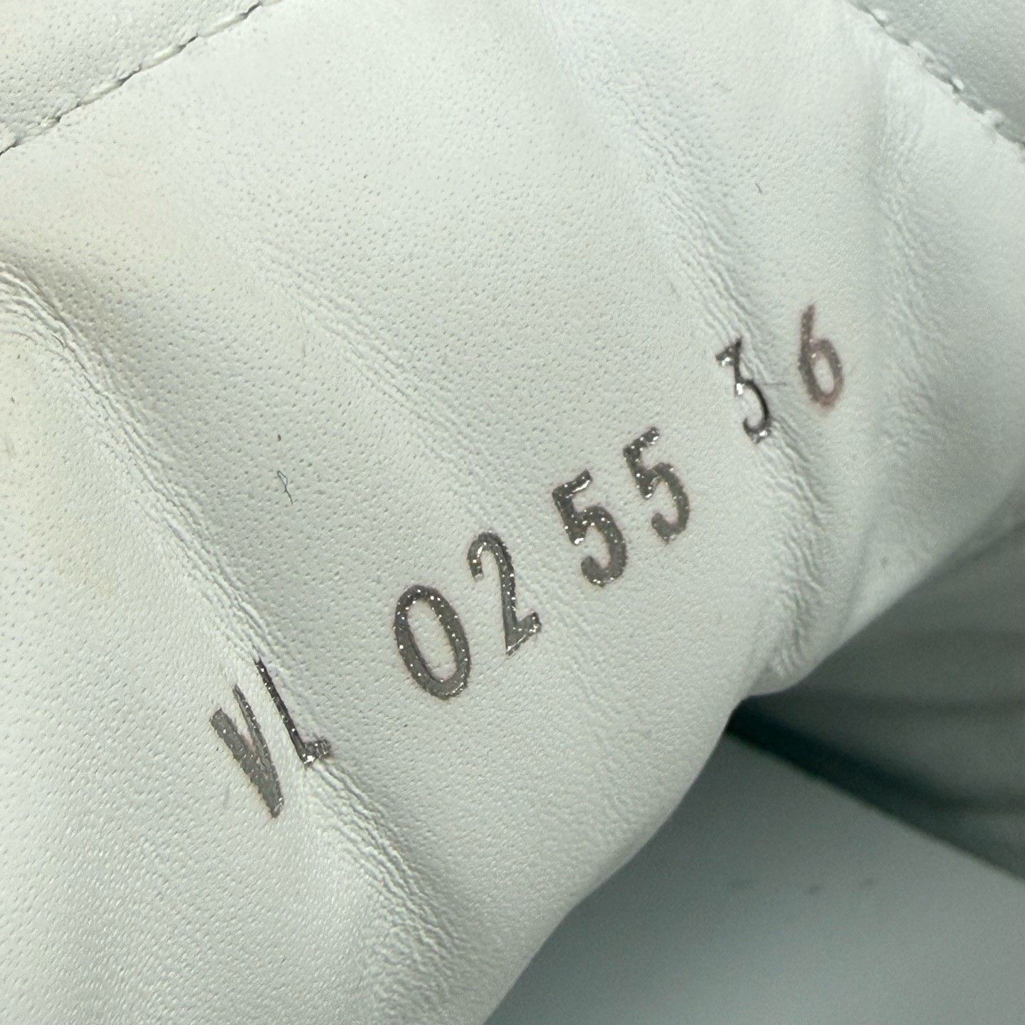 Louis Vuitton Louis Vuitton Black Gray Trainer Size US 5 / IT 35 - 8 Thumbnail