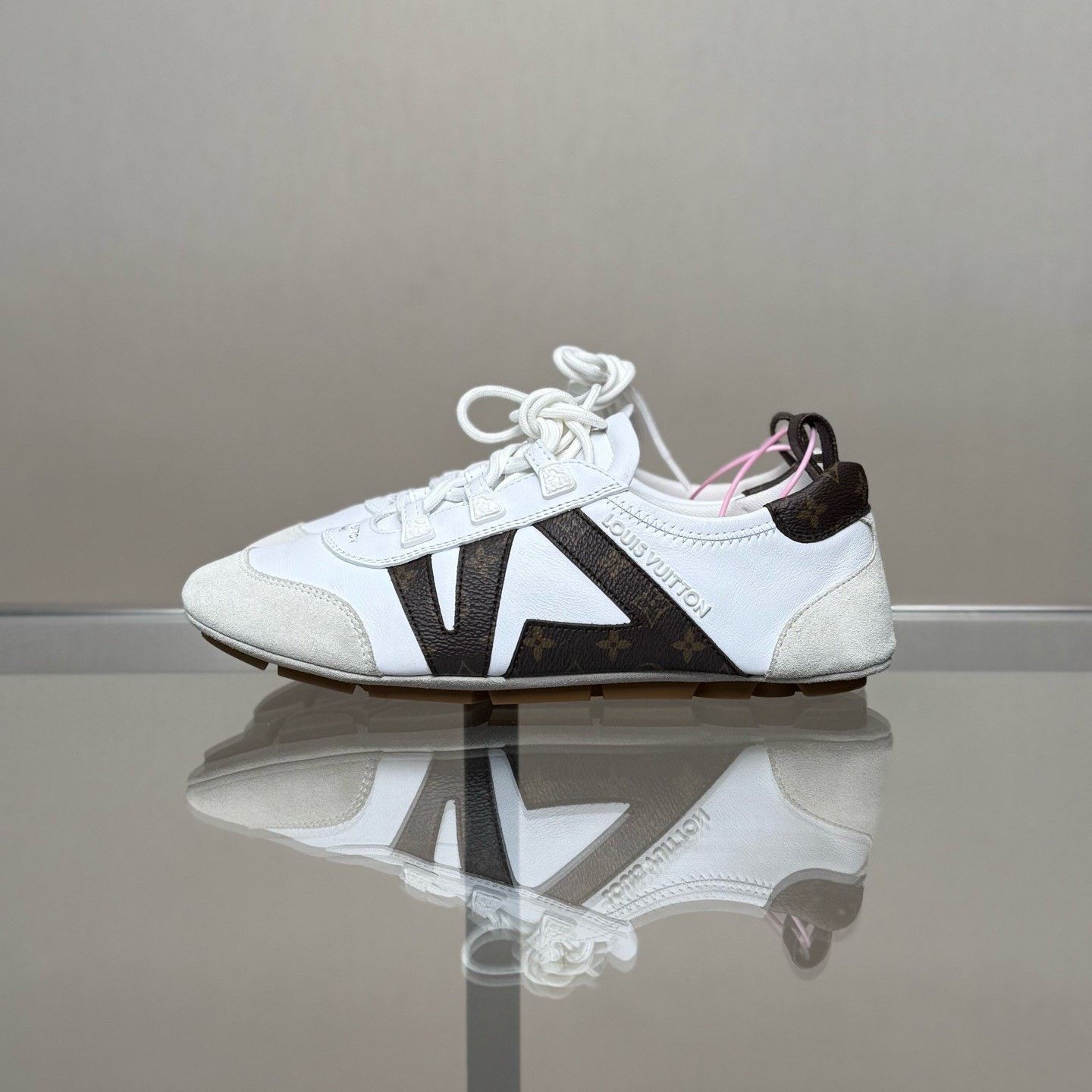 Louis Vuitton Louis Vuitton Black Gray Trainer Size US 5 / IT 35 - 5 Thumbnail