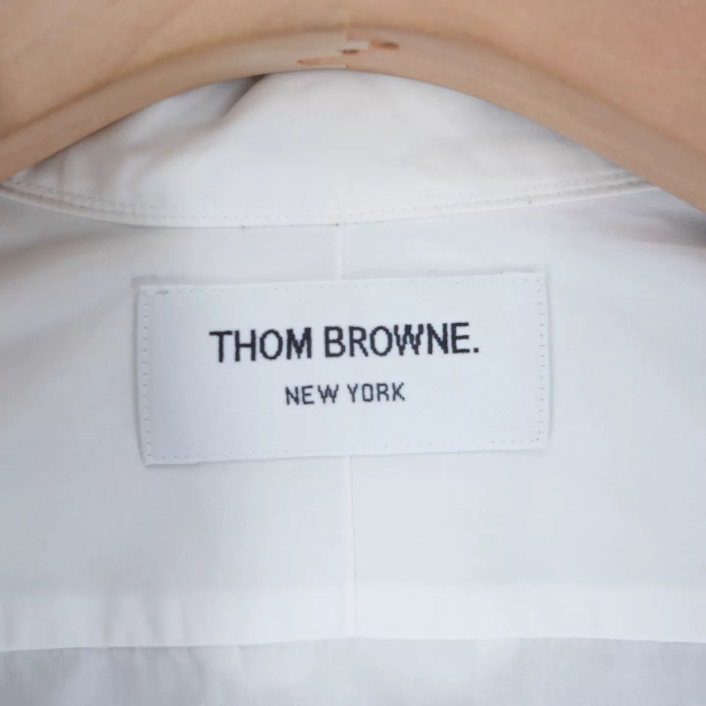 Thom Browne THOM BROWNE Striped Armband White Shirt Size US S / EU 44-46 / 1 - 3 Thumbnail