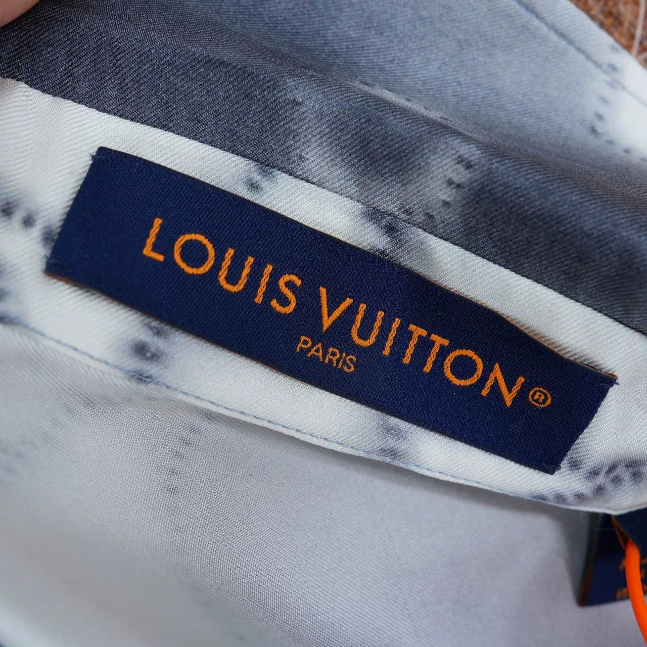 Louis Vuitton Louis Vuitton Tie-Dye Silk Short-Sleeve Shirt Size XS / US 0-2 / IT 36-38 - 4 Thumbnail