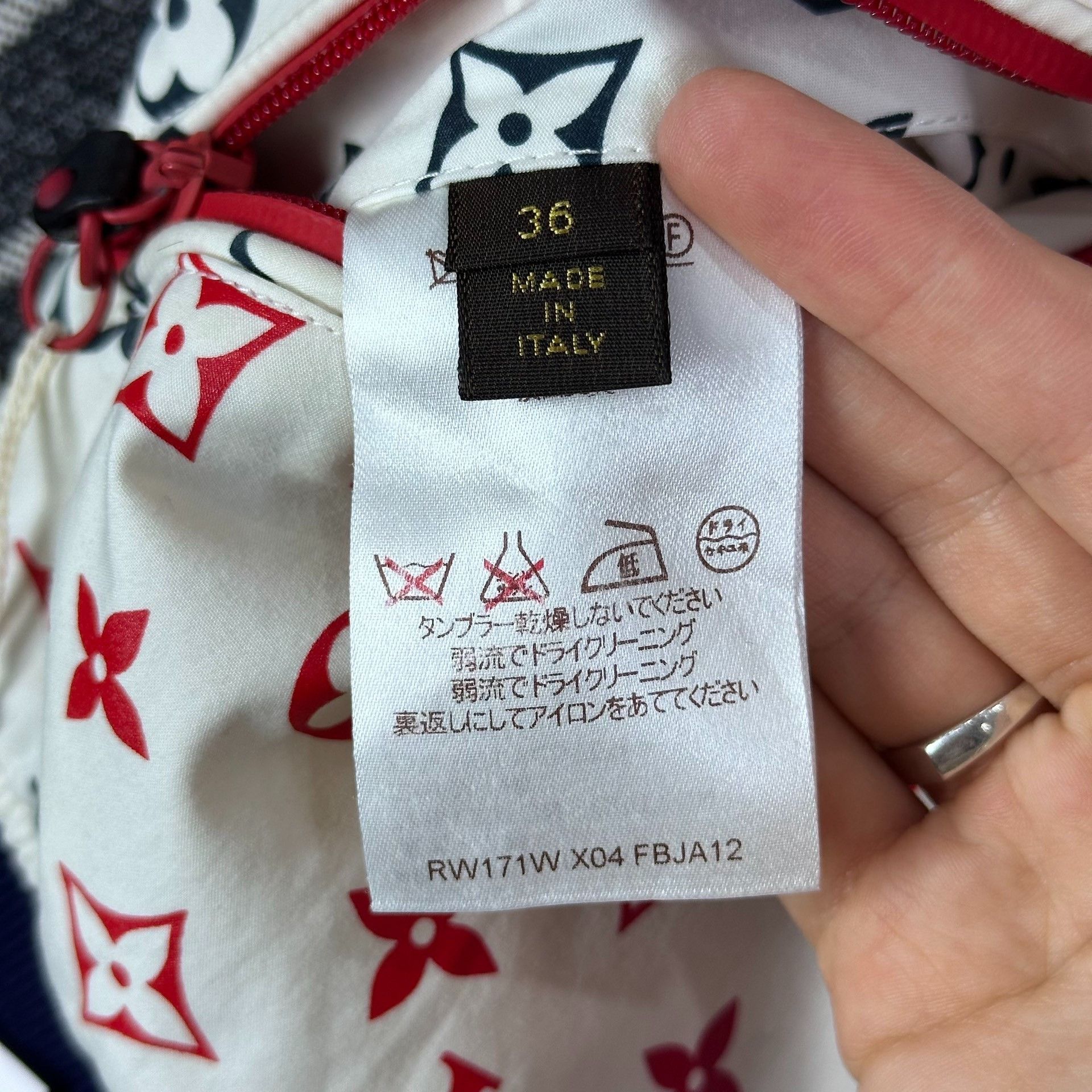 Louis Vuitton LV Women's Reversible Monogram Jacket Size XS / US 0-2 / IT 36-38 - 4 Thumbnail