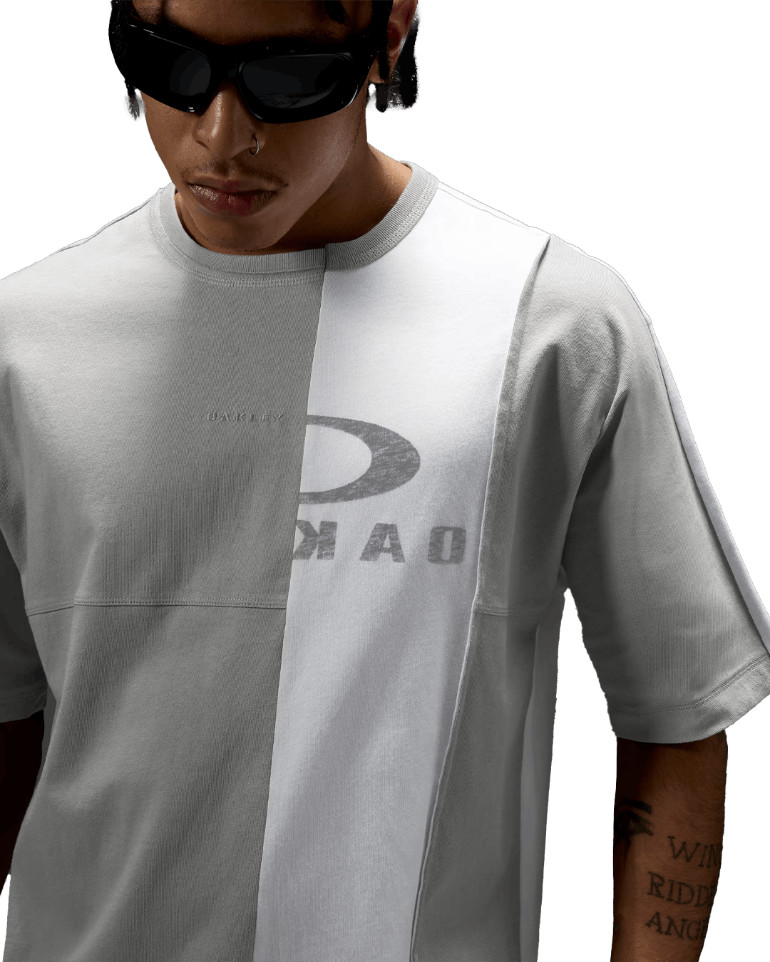 Oakley Reserve Momento Tee Cement Size US S / EU 44-46 / 1 - 3 Thumbnail