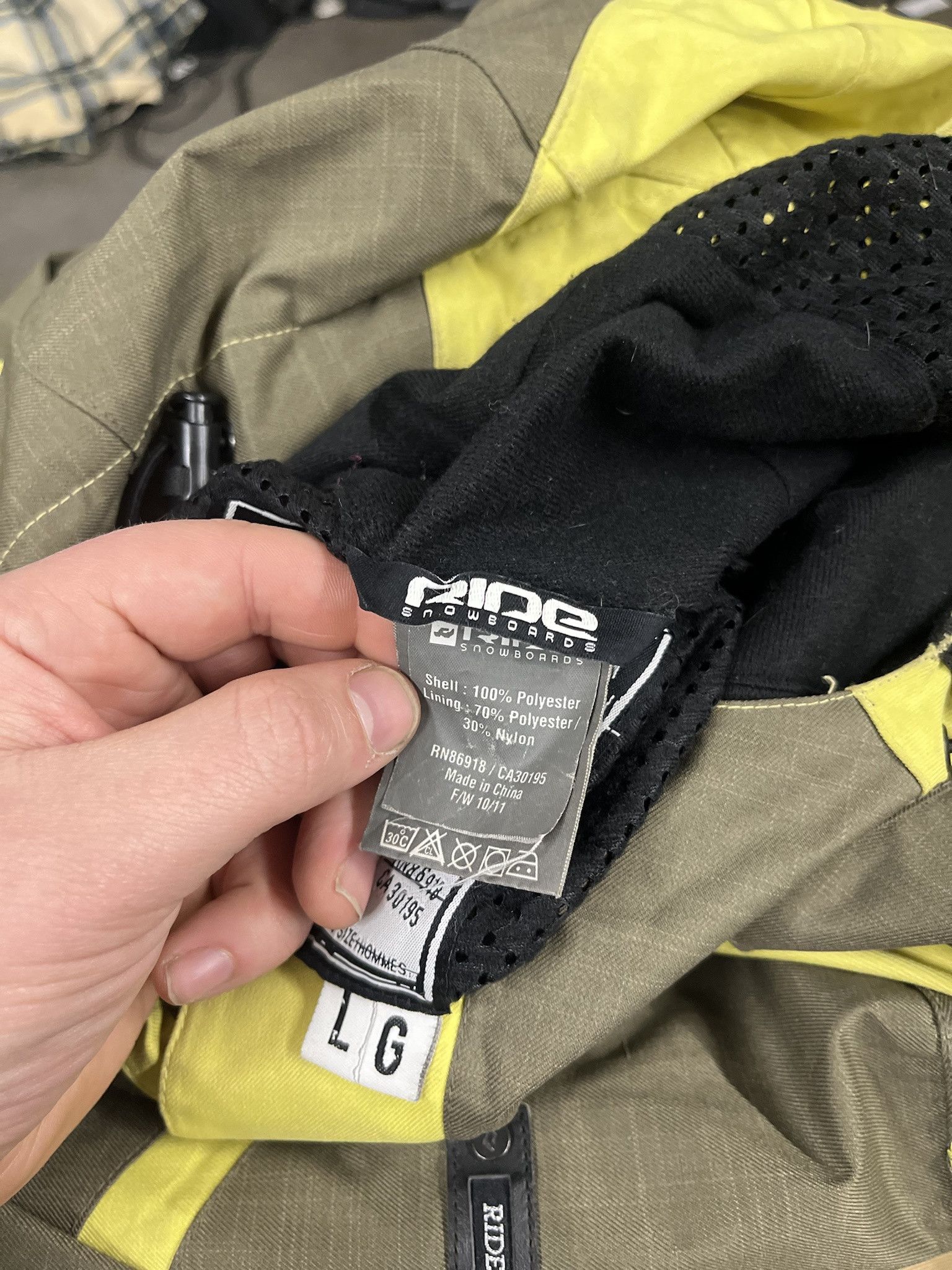 Burton × Vintage Vintage 2000s Ride Snowboards Olive Neon Ski Jacket Size Large Size US L / EU 52-54 / 3 - 4 Thumbnail