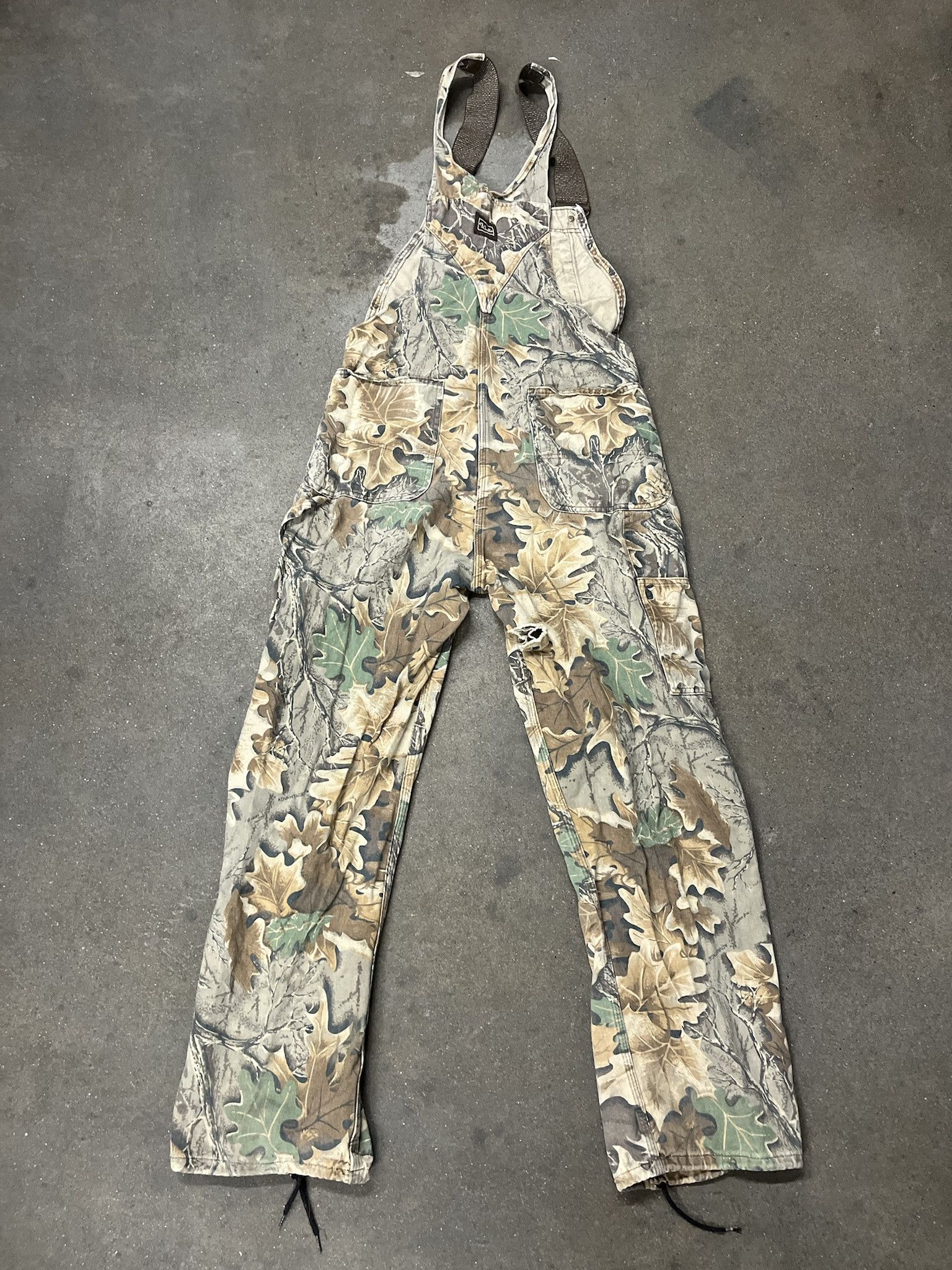 Carhartt × Vintage Vintage 1990s Walls realtree Overalls Size L Size US L / EU 52-54 / 3 - 4 Thumbnail