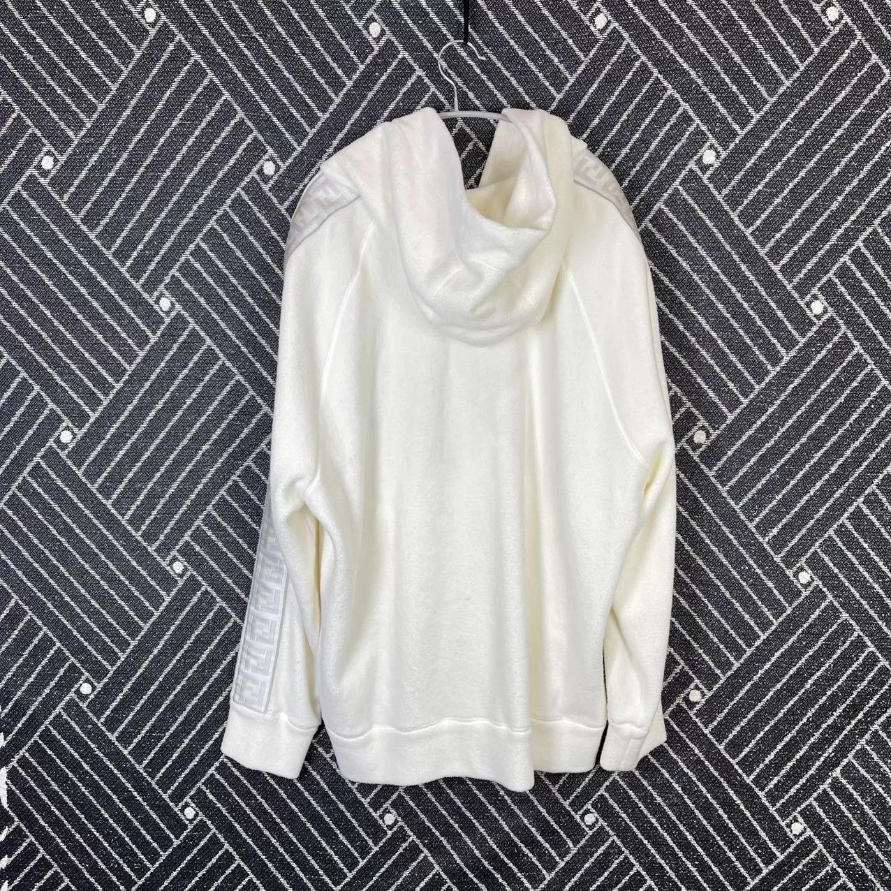 Fendi Fendi Long-Sleeve Hoodie Size US XL / EU 56 / 4 - 2 Thumbnail