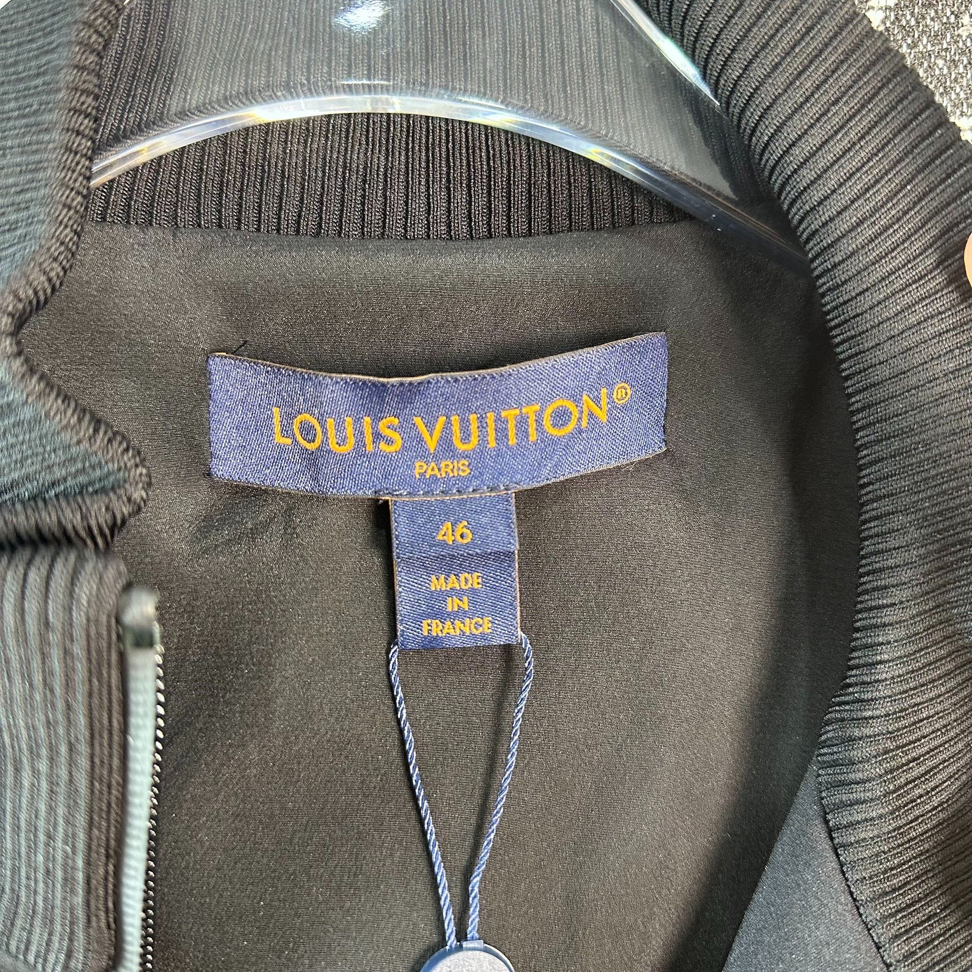 Louis Vuitton LV Monogram Full Logo Coat 46 Size US S / EU 44-46 / 1 - 4 Thumbnail