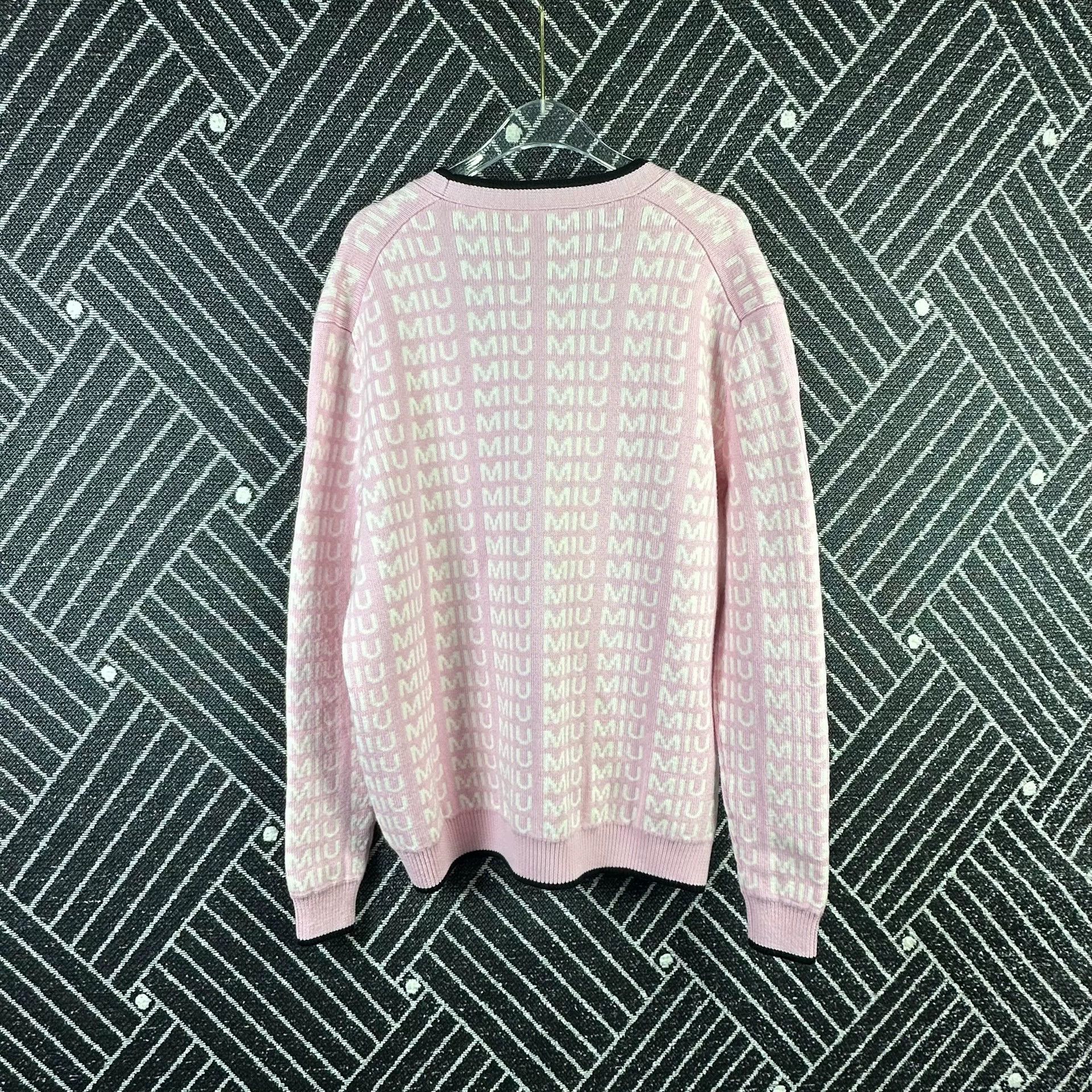 Miu Miu MiuMiu Logo Pink Wool Cardigan Size XS / US 0-2 / IT 36-38 - 2 Thumbnail