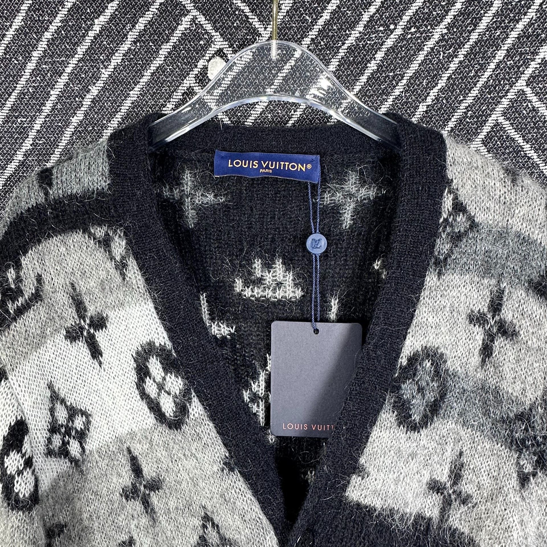 Louis Vuitton Louis Vuitton Monogram Mohair Sweater Size S / US 4 / IT 40 - 4 Thumbnail