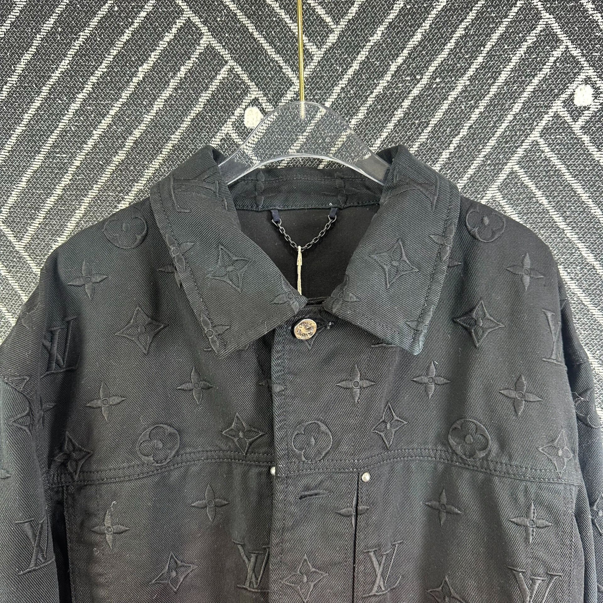 Louis Vuitton Louis Vuitton SS24 Gradient Denim Jacket Size US XL / EU 56 / 4 - 7 Thumbnail