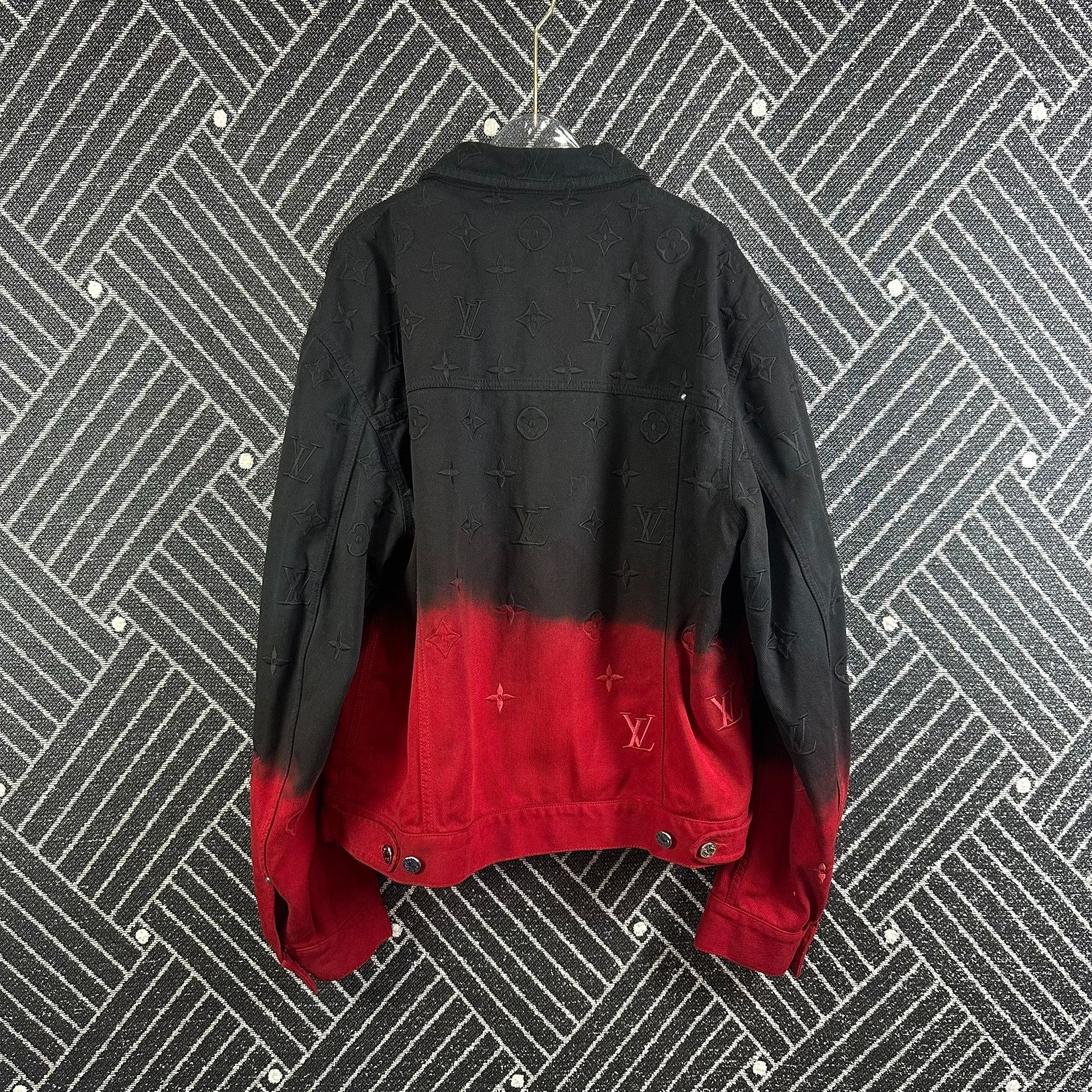 Louis Vuitton Louis Vuitton SS24 Gradient Denim Jacket Size US XL / EU 56 / 4 - 2 Thumbnail
