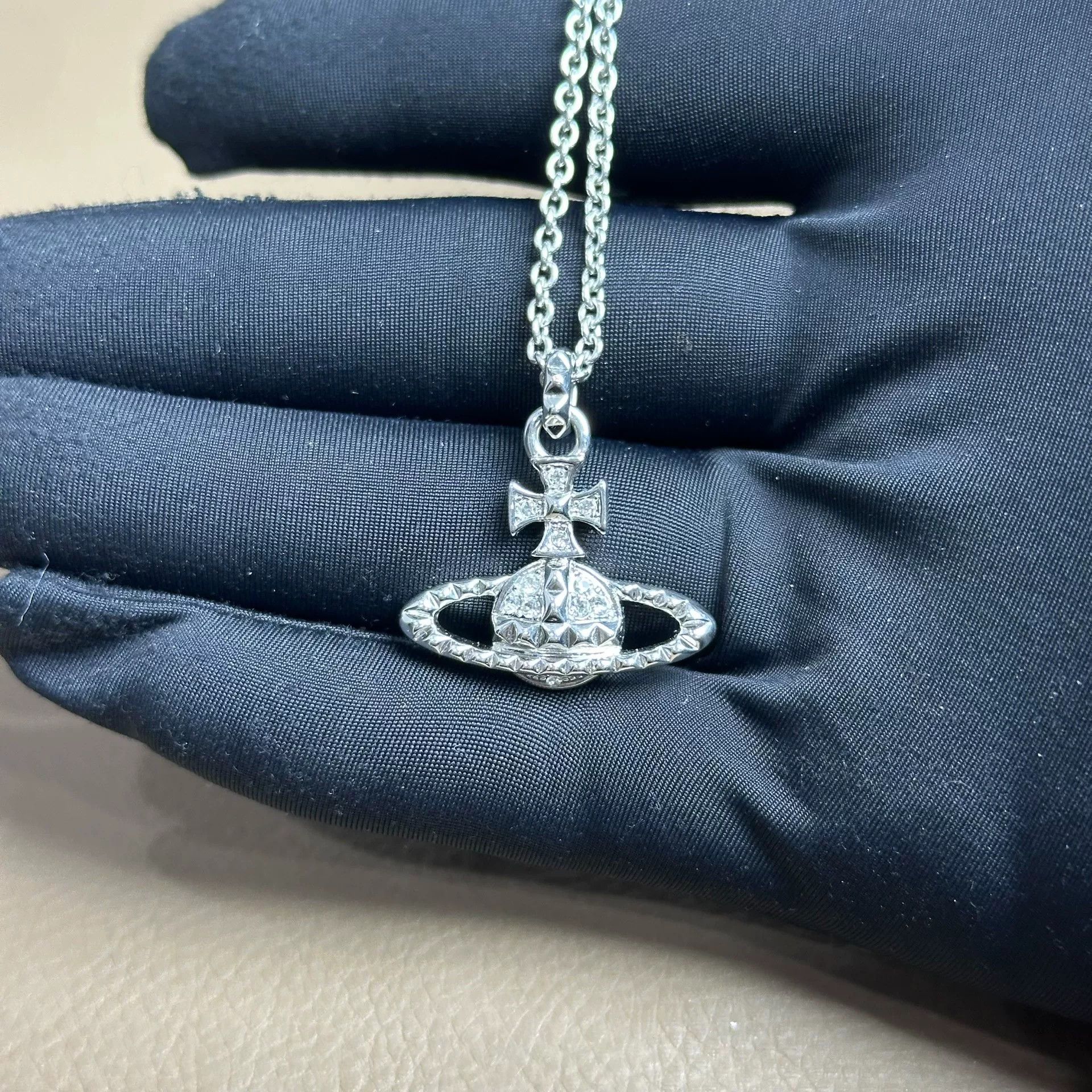 Vivienne Westwood Vivienne Westwood Punk Saturn Necklace Size ONE SIZE - 3 Thumbnail