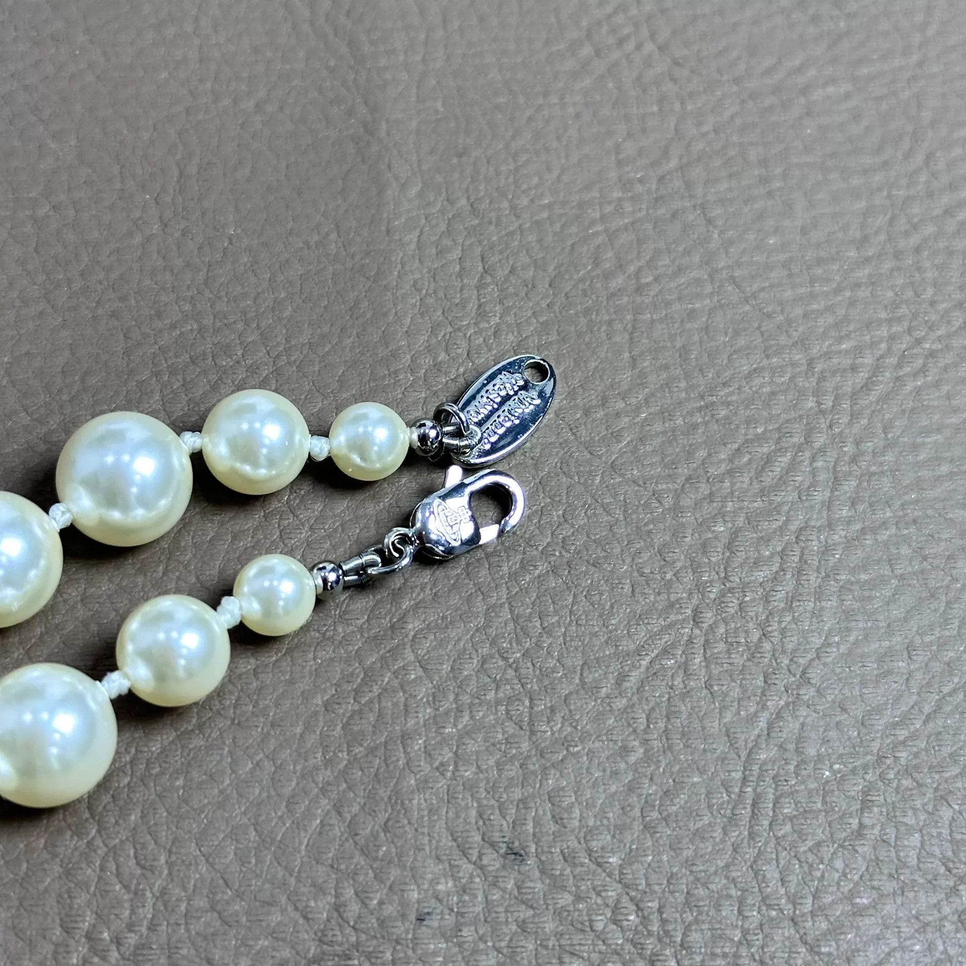 Vivienne Westwood Vivienne Westwood Large Saturn Pearl Necklace Size ONE SIZE - 4 Thumbnail