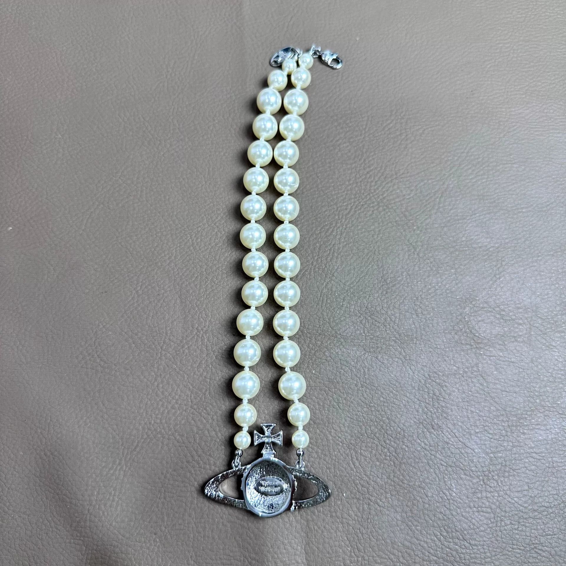 Vivienne Westwood Vivienne Westwood Large Saturn Pearl Necklace Size ONE SIZE - 3 Thumbnail