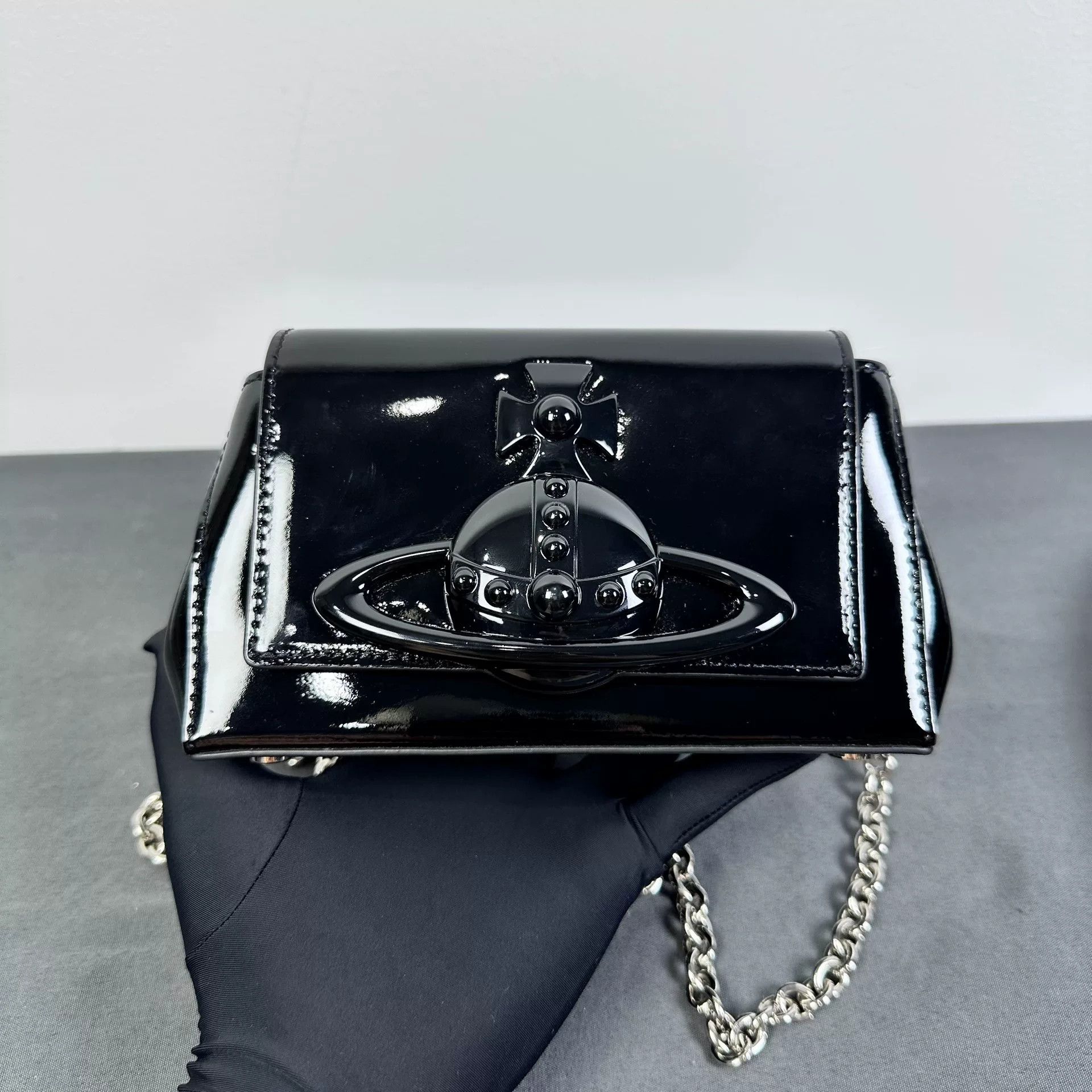 Vivienne Westwood Vivienne Westwood HAZEL Leather Shoulder Bag Size ONE SIZE - 2 Thumbnail