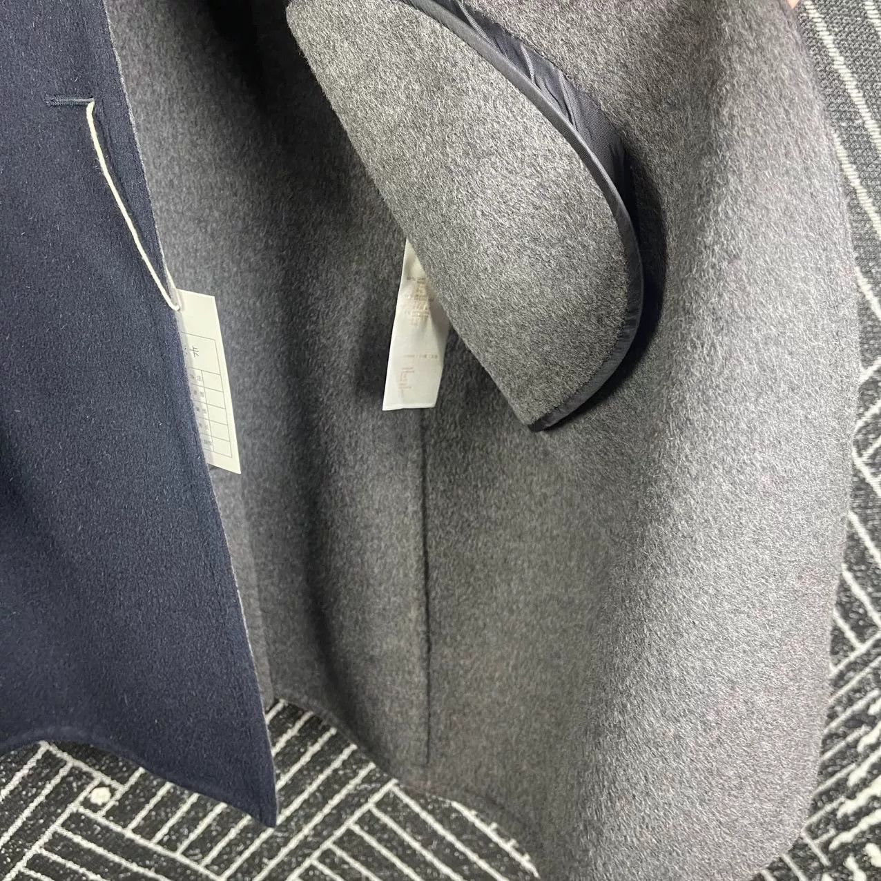 Louis Vuitton Louis Vuitton Navy Wool Coat Size XS / US 0-2 / IT 36-38 - 6 Thumbnail