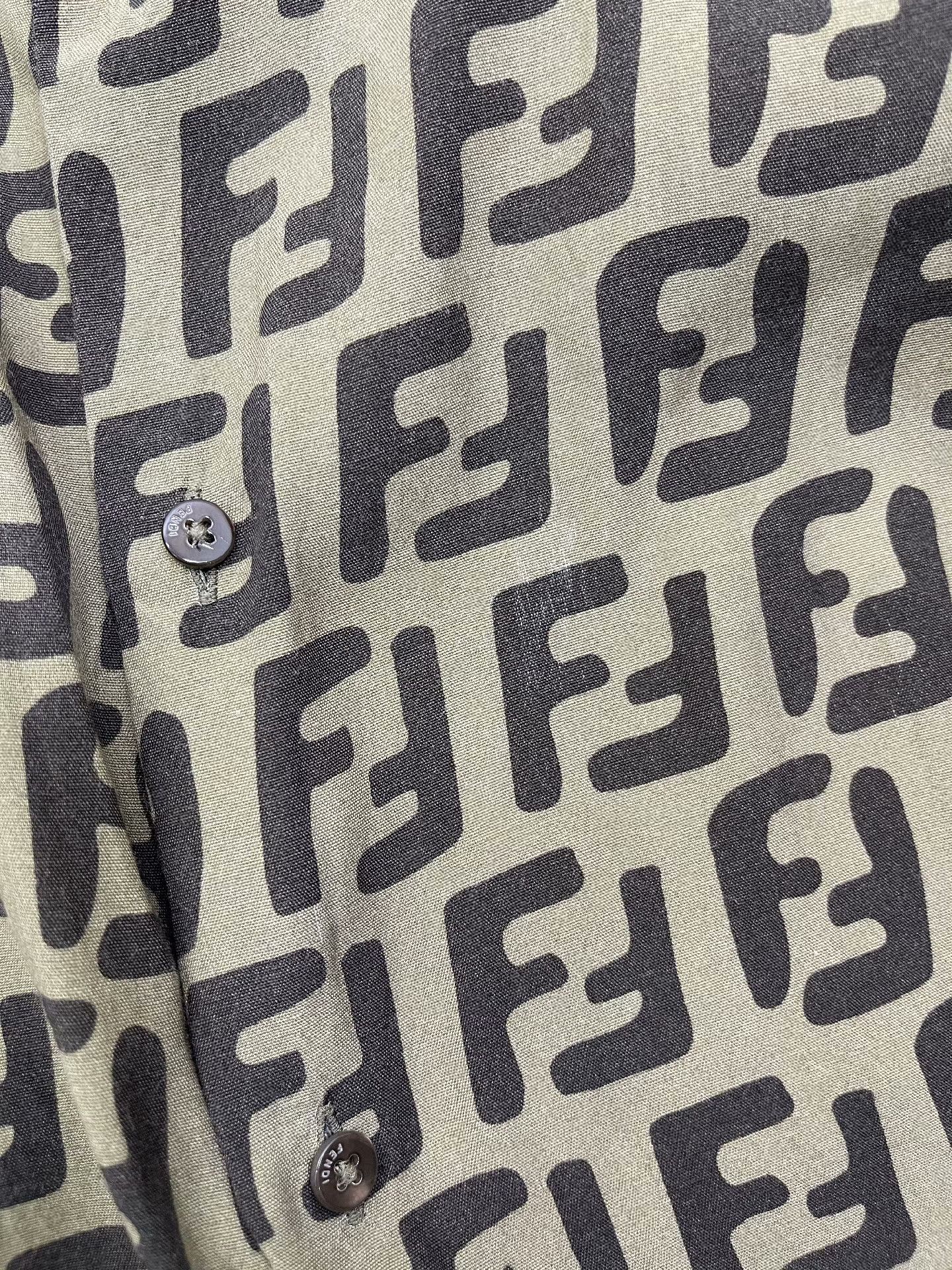 Fendi FENDI Short Sleeve Logo Print Shirt Size US XXS / EU 40 - 8 Thumbnail