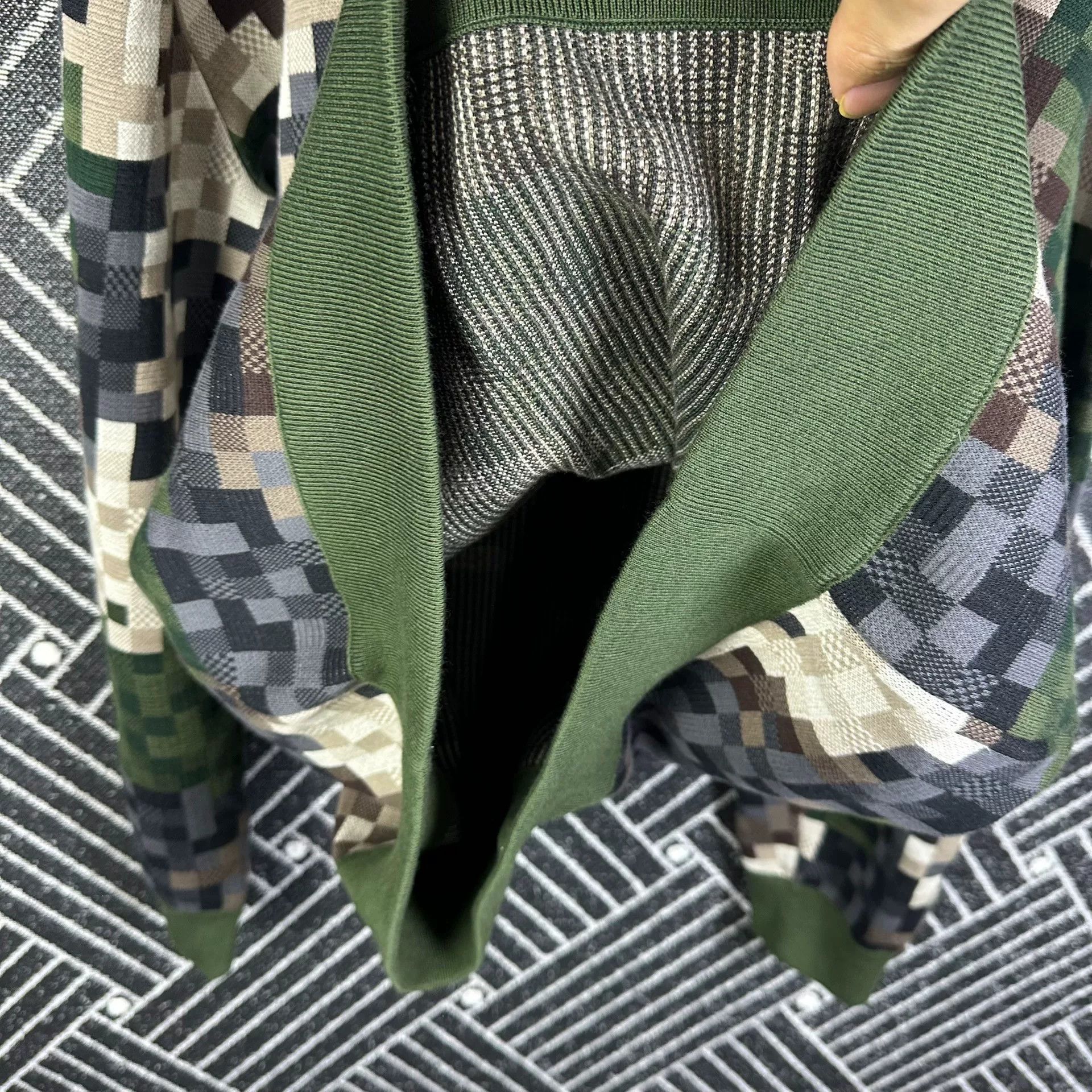 Louis Vuitton Louis Vuitton SS24 Pharrell Camo Crewneck Sweatshirt Size US XL / EU 56 / 4 - 6 Thumbnail