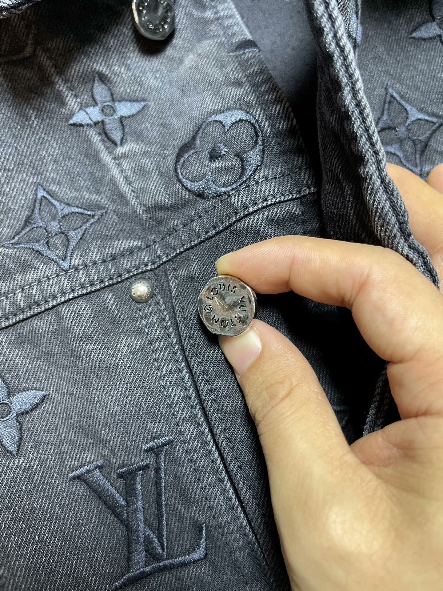 Louis Vuitton LV Gradient Blue Denim Jacket 2024 Size US M / EU 48-50 / 2 - 4 Thumbnail