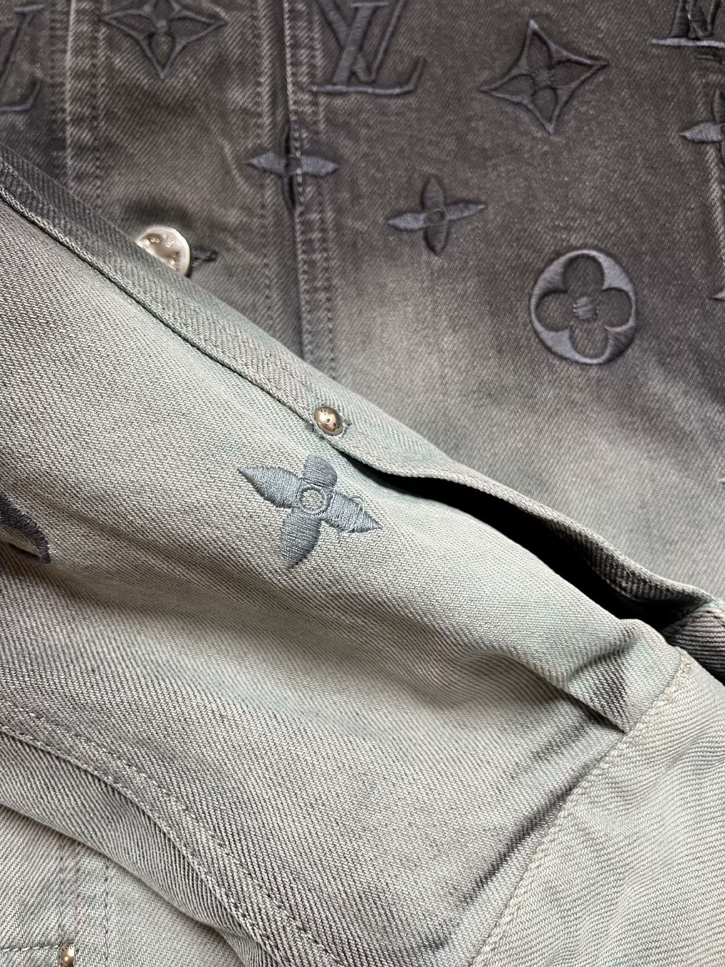 Louis Vuitton LV Gradient Blue Denim Jacket 2024 Size US M / EU 48-50 / 2 - 6 Thumbnail