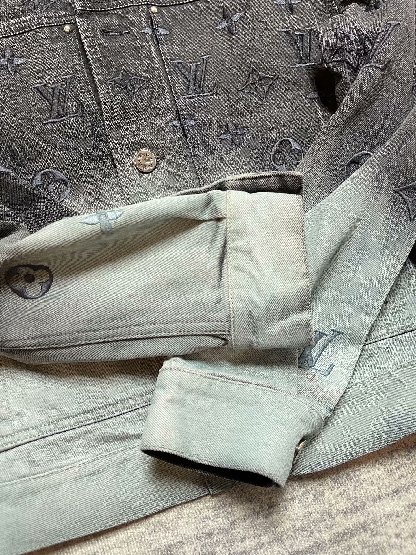 Louis Vuitton LV Gradient Blue Denim Jacket 2024 Size US M / EU 48-50 / 2 - 5 Thumbnail