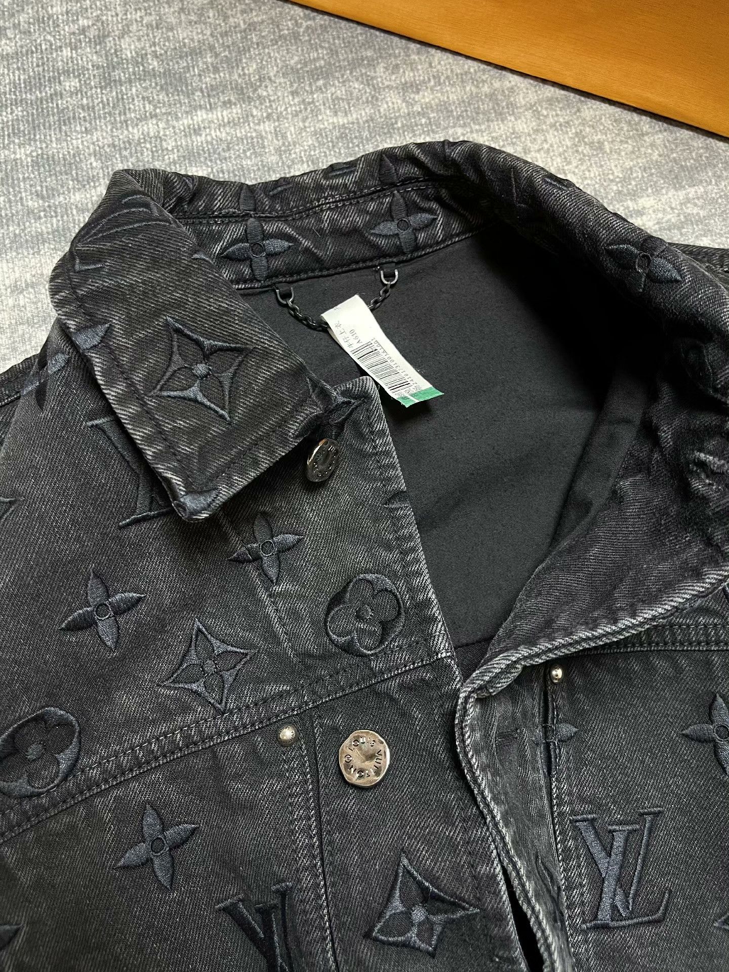 Louis Vuitton LV Gradient Blue Denim Jacket 2024 Size US M / EU 48-50 / 2 - 3 Thumbnail