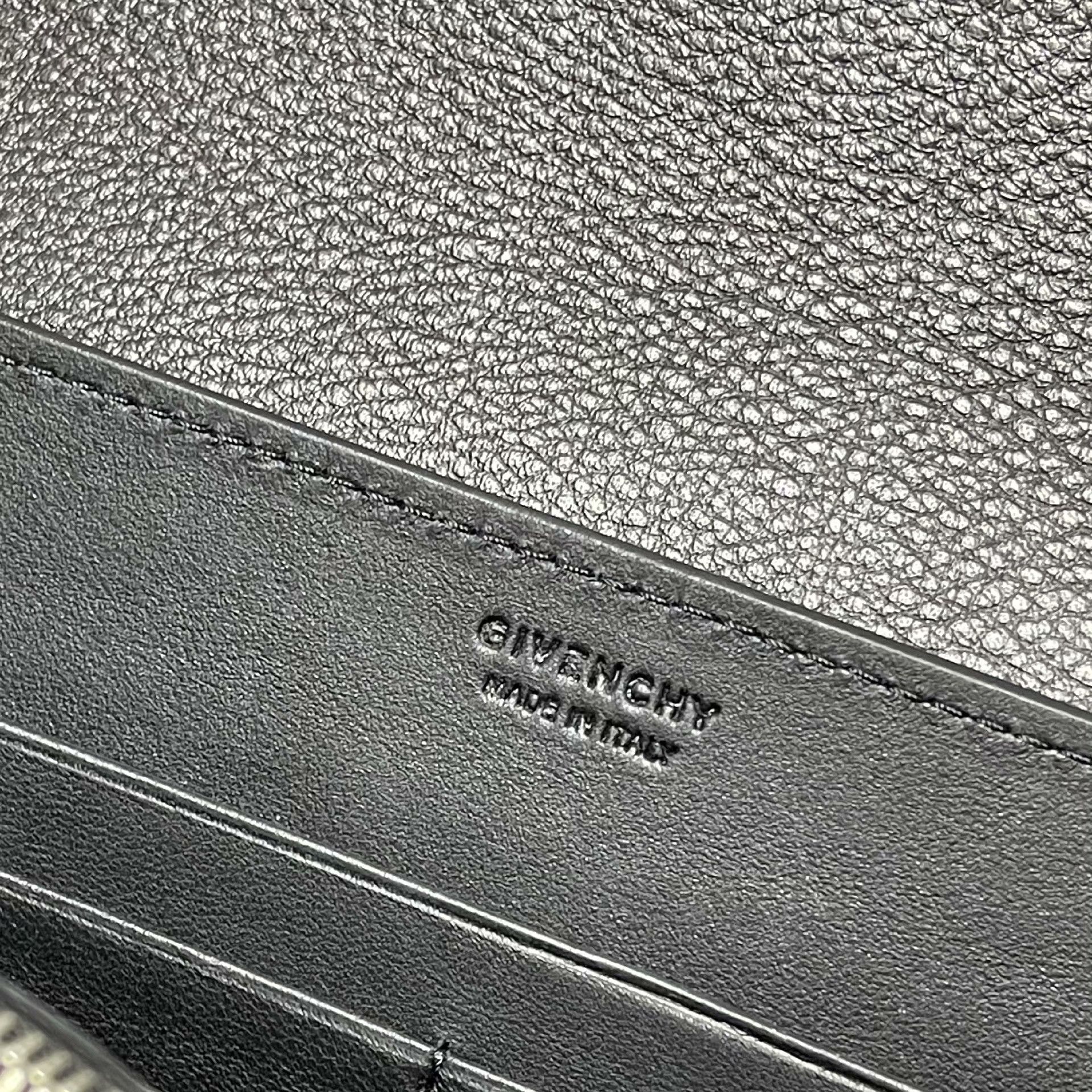Givenchy Givenchy Men's Black Handbag Size ONE SIZE - 5 Thumbnail