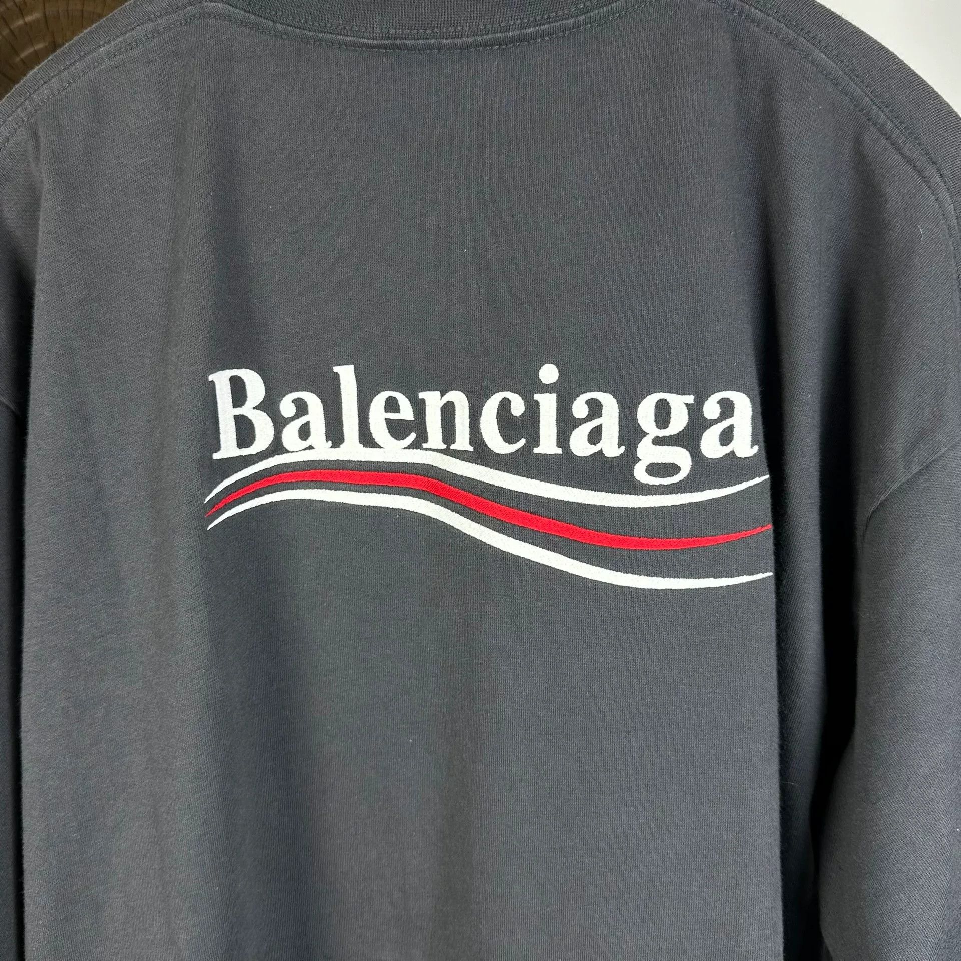 Balenciaga Balenciaga Gray Embroidered Logo Top Size US M / EU 48-50 / 2 - 5 Thumbnail