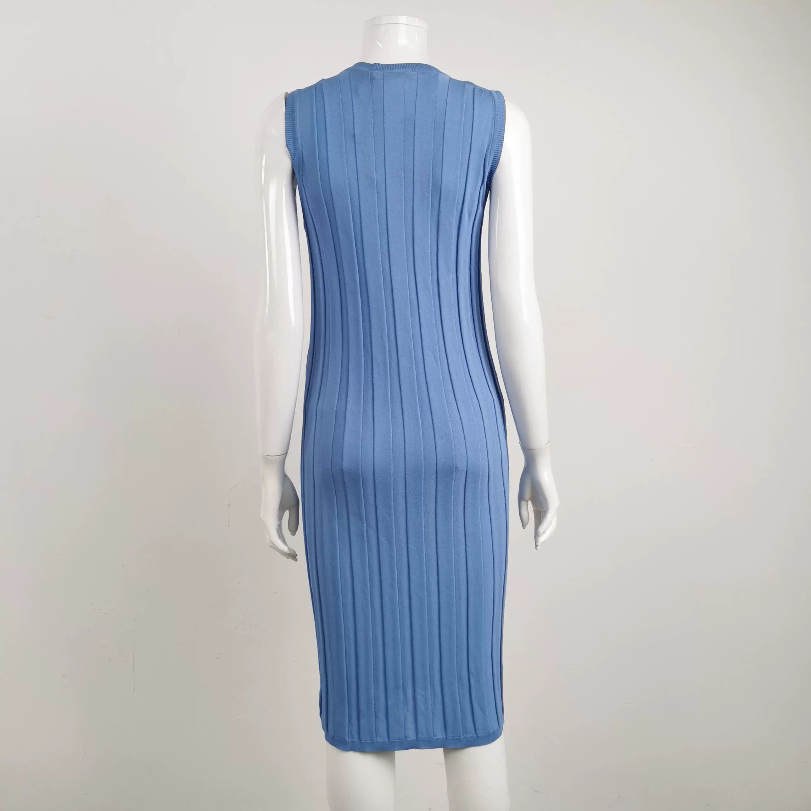 Max Mara MaxMara Solid Round Neck Dress S Size S / US 4 / IT 40 - 2 Thumbnail