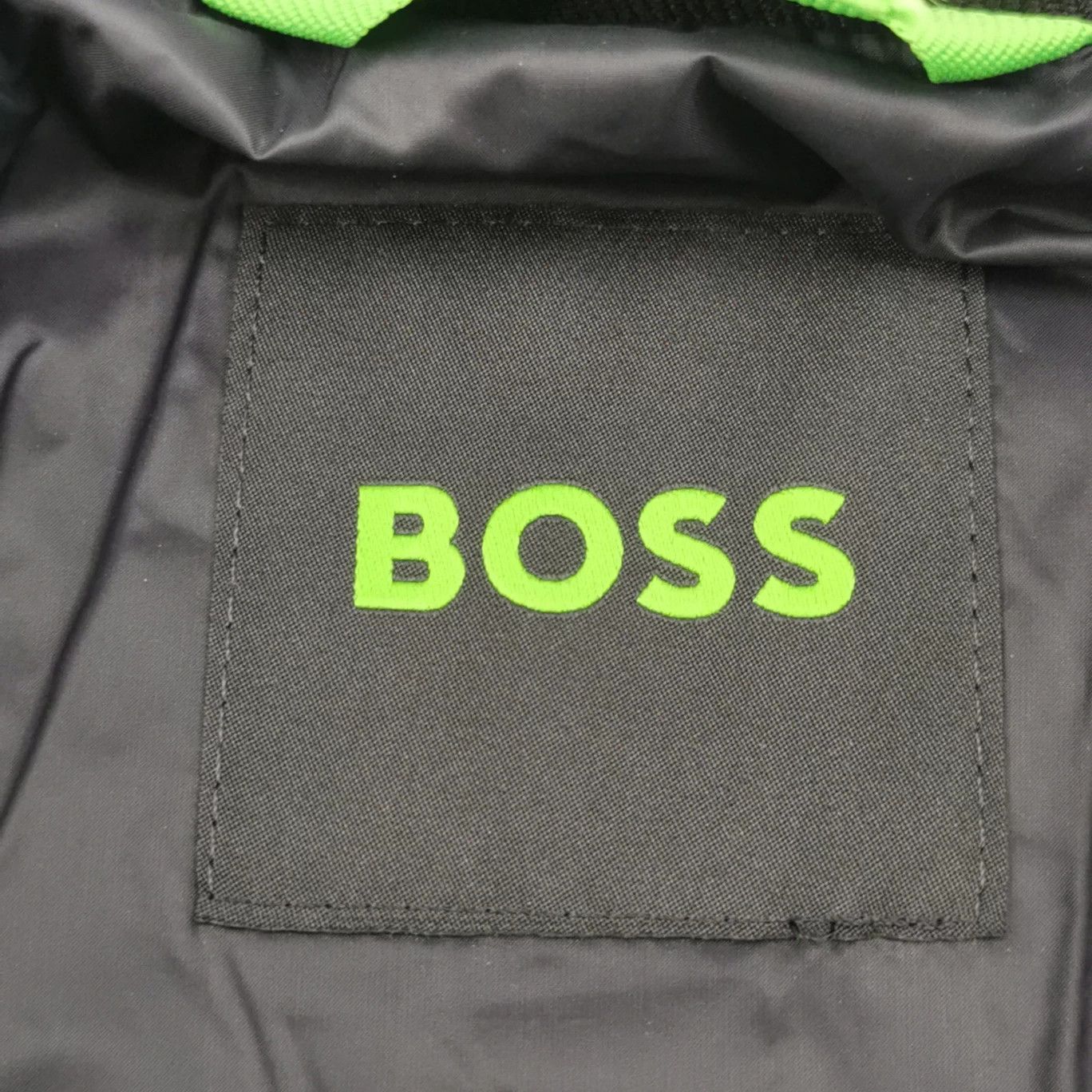 Hugo Boss Hugo Boss Solid Letter Logo Down Jacket M Size US M / EU 48-50 / 2 - 6 Thumbnail