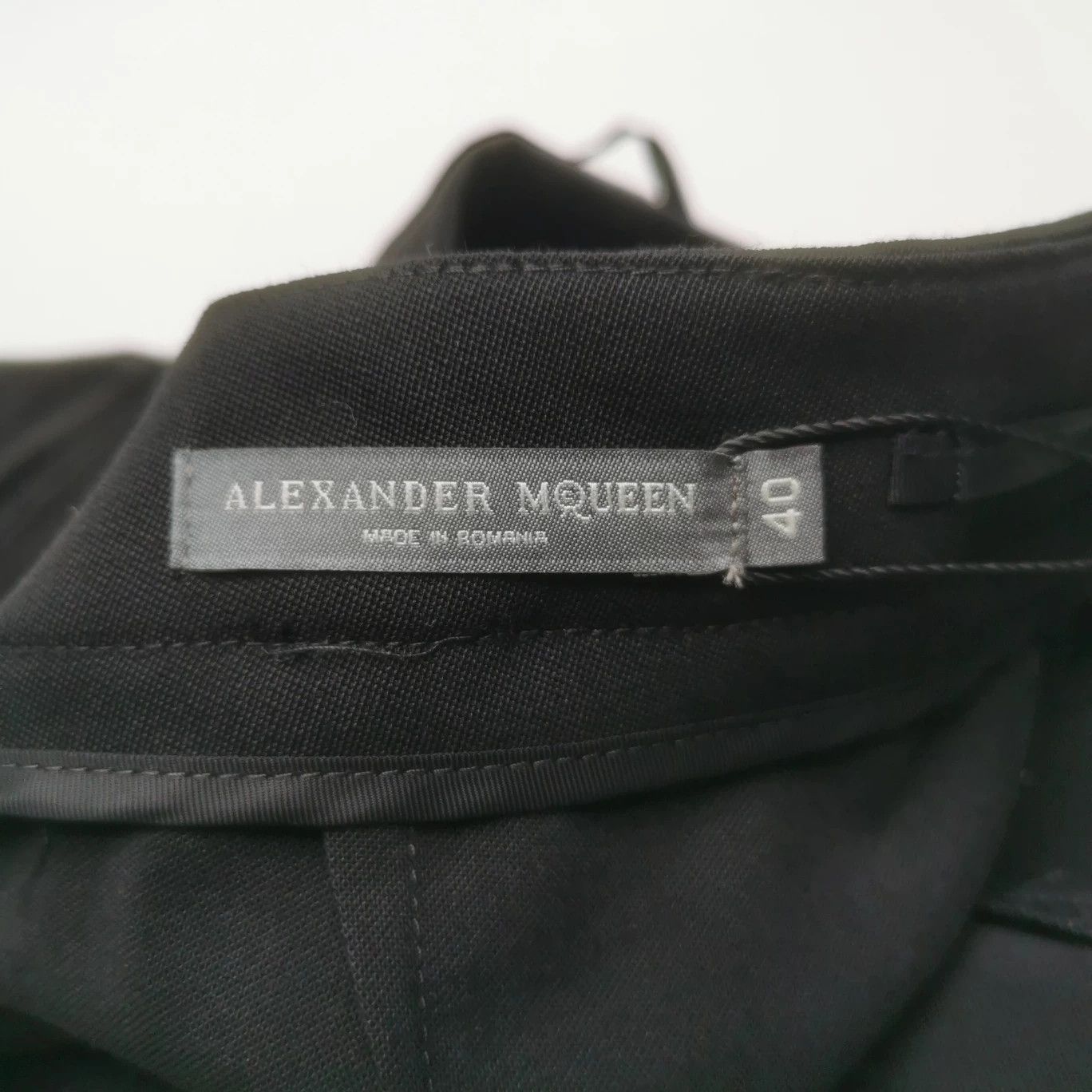 Alexander McQueen Alexander McQueen Wool Blend Solid Trousers 40 Size 40" / US 18 - 3 Thumbnail