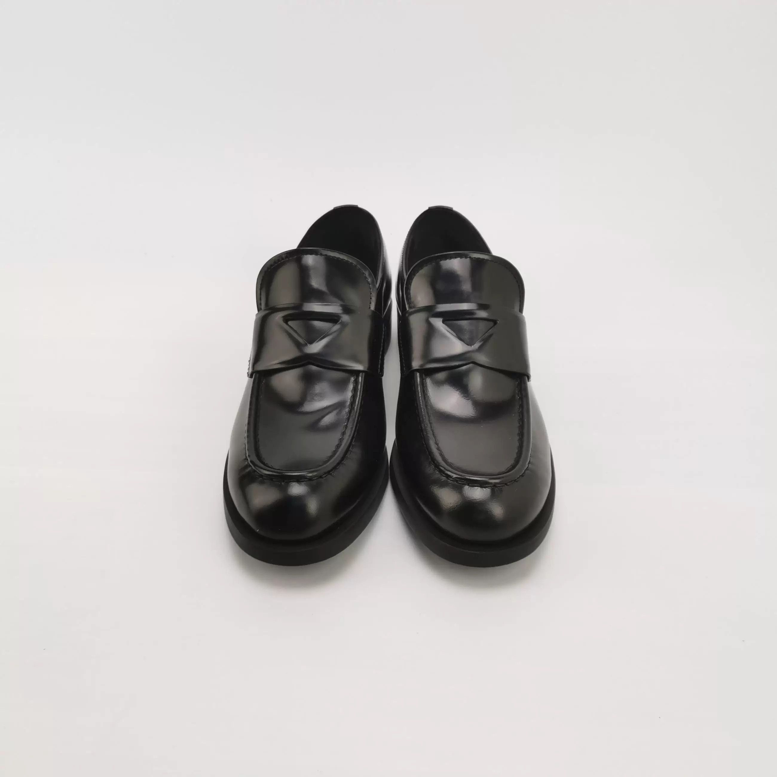 Prada Prada Leather Triangle Logo Round Toe Low Heel Size US 7 / IT 37 - 3 Thumbnail