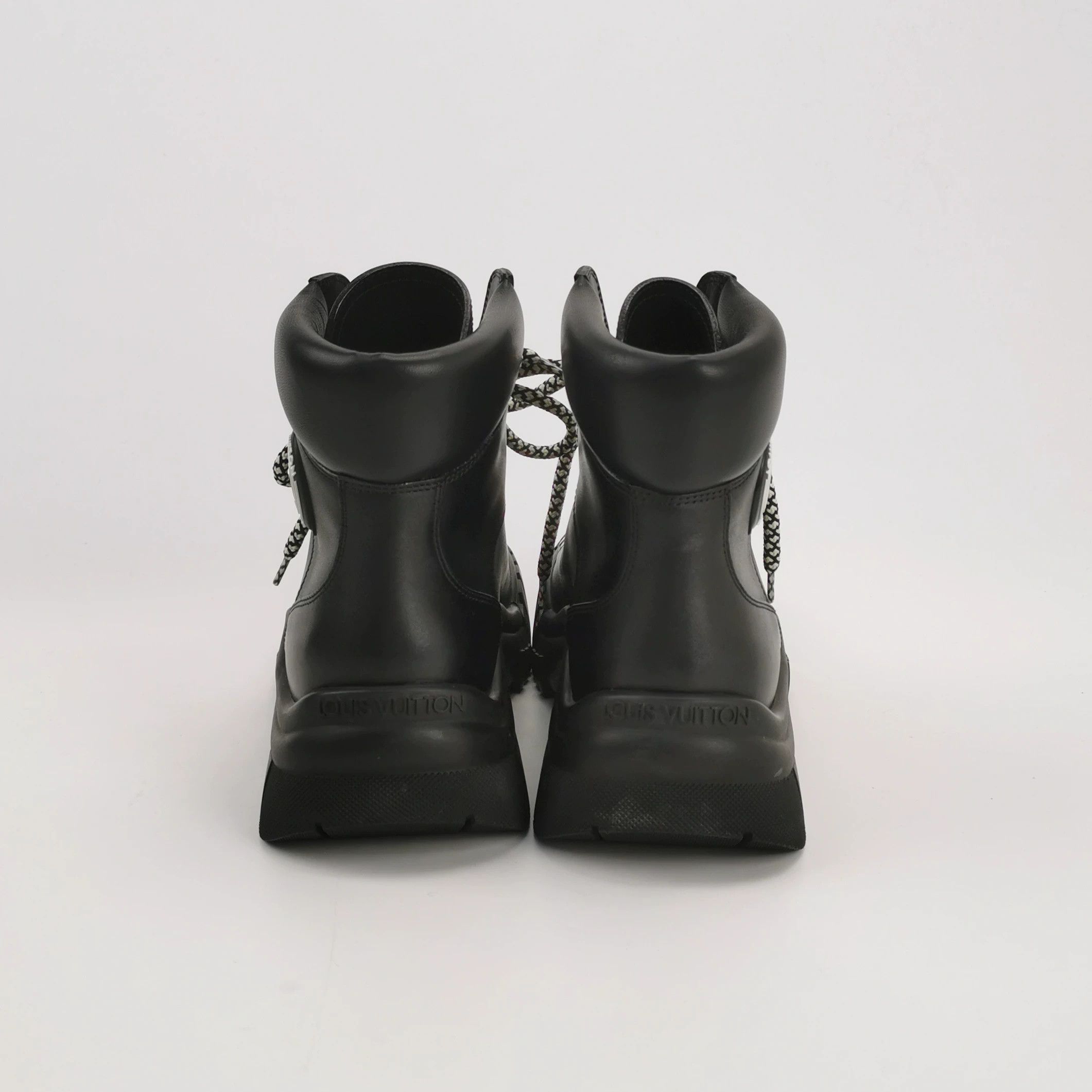 Louis Vuitton Louis Vuitton Logo Lace-Up Short Boots Size US 6 / IT 36 - 4 Thumbnail