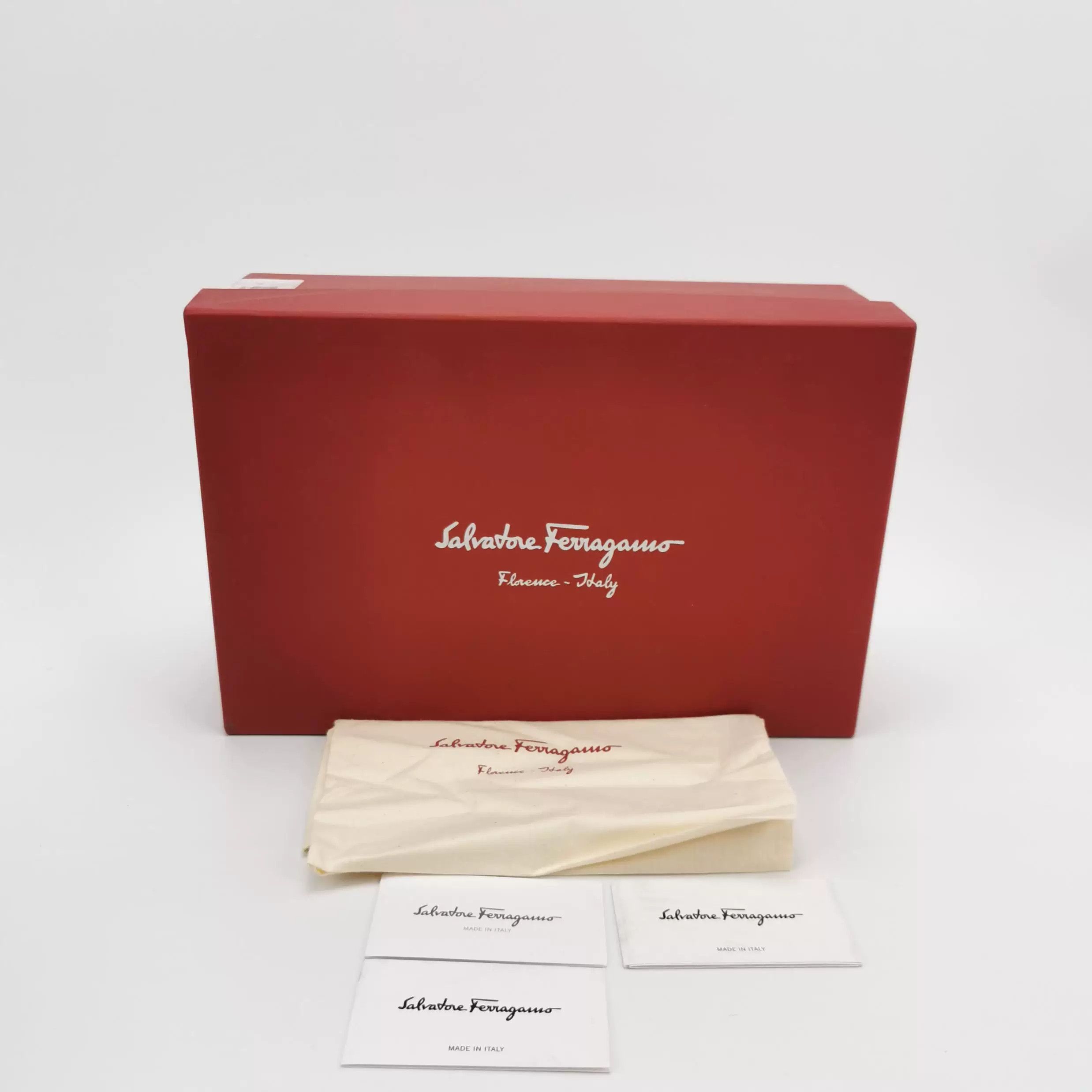 Salvatore Ferragamo Salvatore Ferragamo Noto2 Leather Logo Sneakers Size 36 Size US 5 / IT 35 - 7 Thumbnail