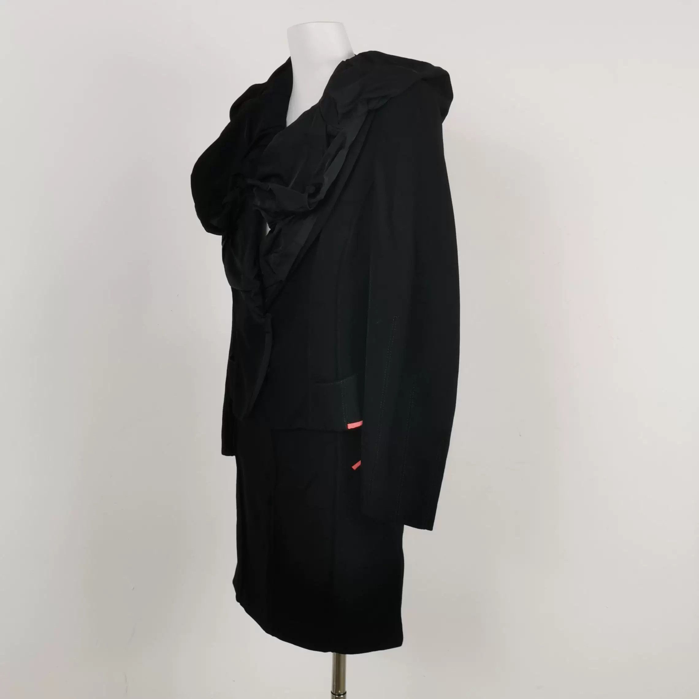Louis Vuitton Louis Vuitton Silk Blend Pleated Slim Suit Size 38" / US 16 / IT 52 - 2 Thumbnail