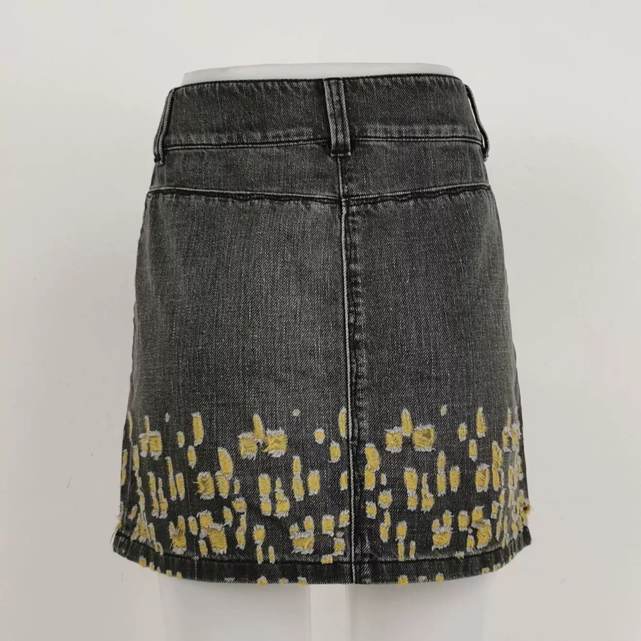 Chanel Chanel Denim Distressed Skirt Size 36 Size 36" / US 14 / IT 50 - 2 Thumbnail