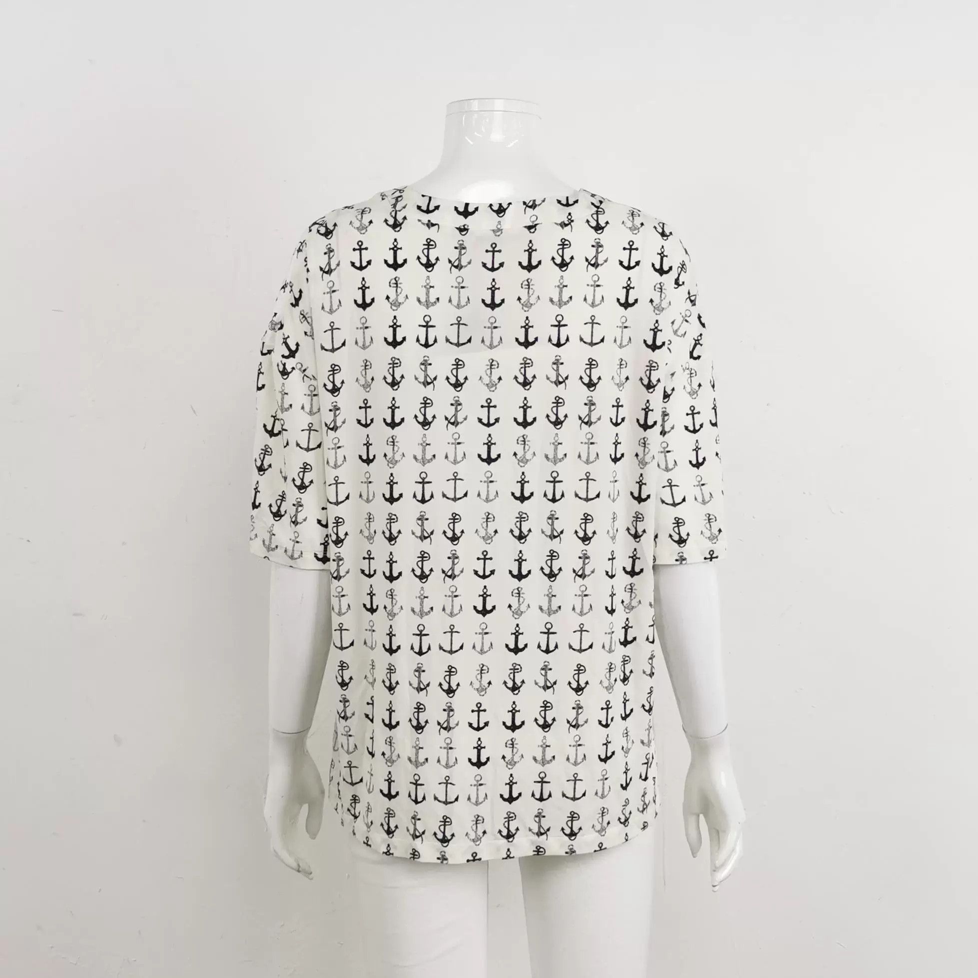Max Mara MaxMara Printed V-Neck Top XS Size XS / US 0-2 / IT 36-38 - 2 Thumbnail